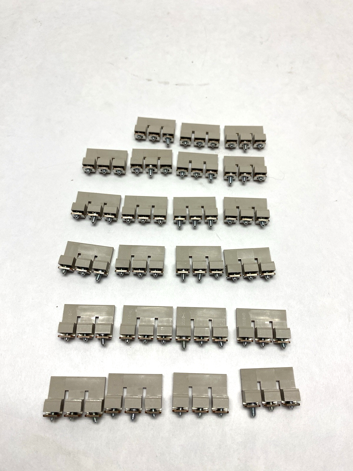 Cooper Bussmann DS10-03P/B106-5066 Jumper Terminal Block 3 Position LOT OF 23 PC - Maverick Industrial Sales