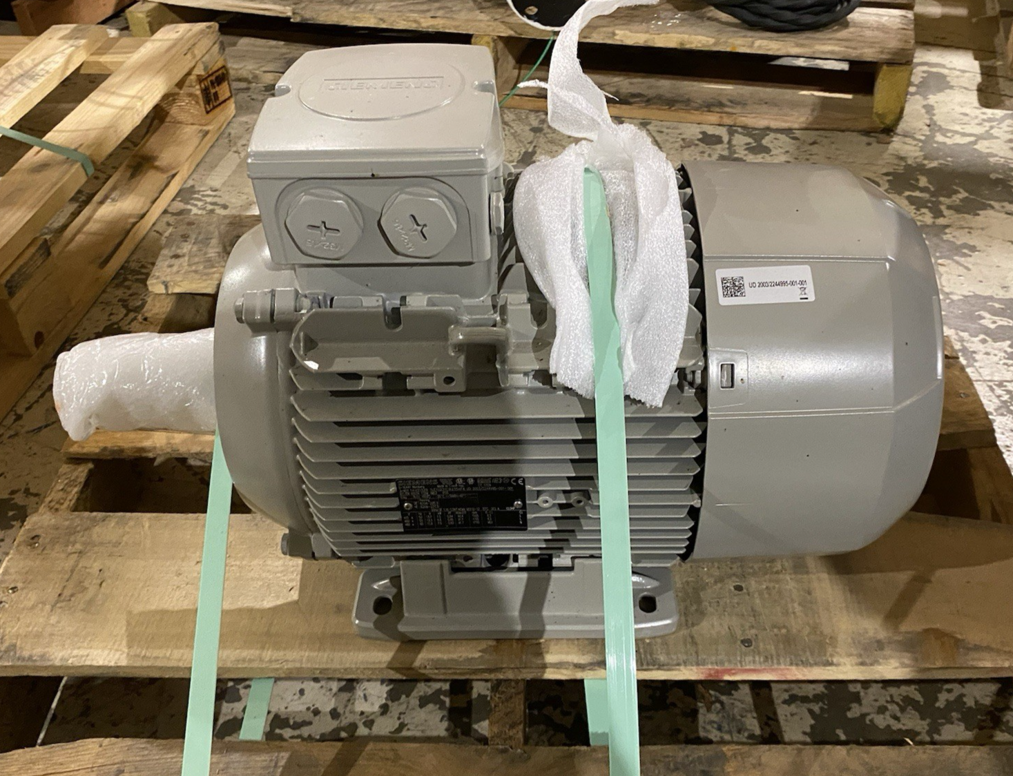 1AV3132B 1LE1023-1CB23-5AF4 | Siemens Eagle Line SIMOTICS NEMA Premium Eff. Motor - New – Open box - Maverick Industrial Sales