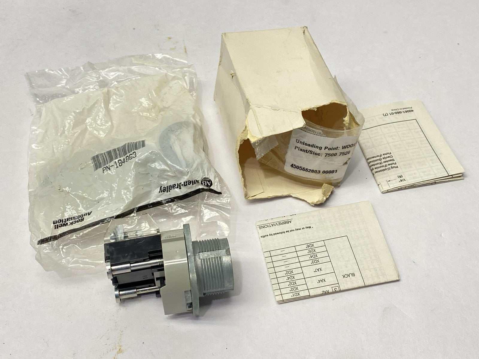 Allen Bradley 800T-J2A Ser T Selector Switch 3-Position Switch - Maverick Industrial Sales