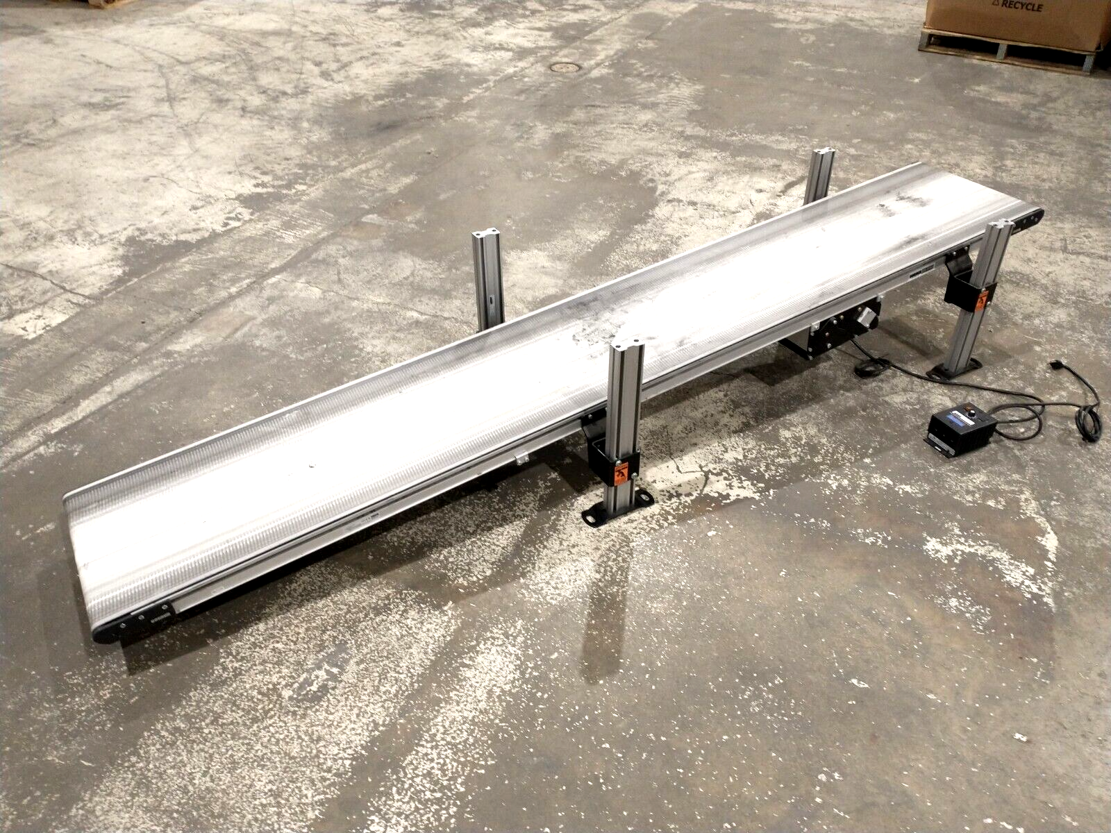 Dorner 252M18‑0900200A040401 2200 Series Flat Belt Center Drive Conveyor 9′L × 18″W (No Side Rails, Speed Control) - Maverick Industrial Sales