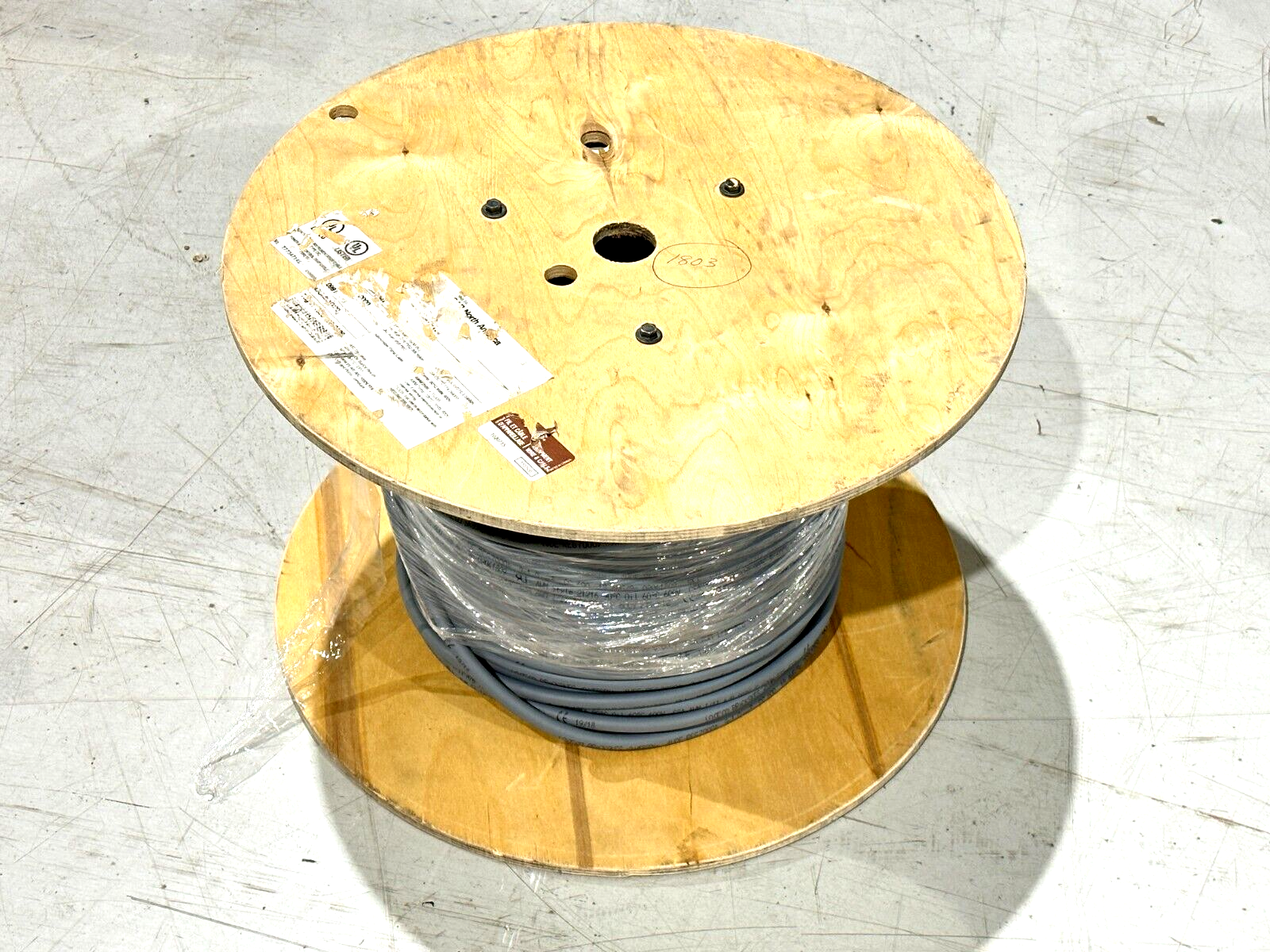 2041809 | SAB Control Cable 18 AWG 30/32 Gray 600V 57LB REMAINING - New – Open box - Maverick Industrial Sales