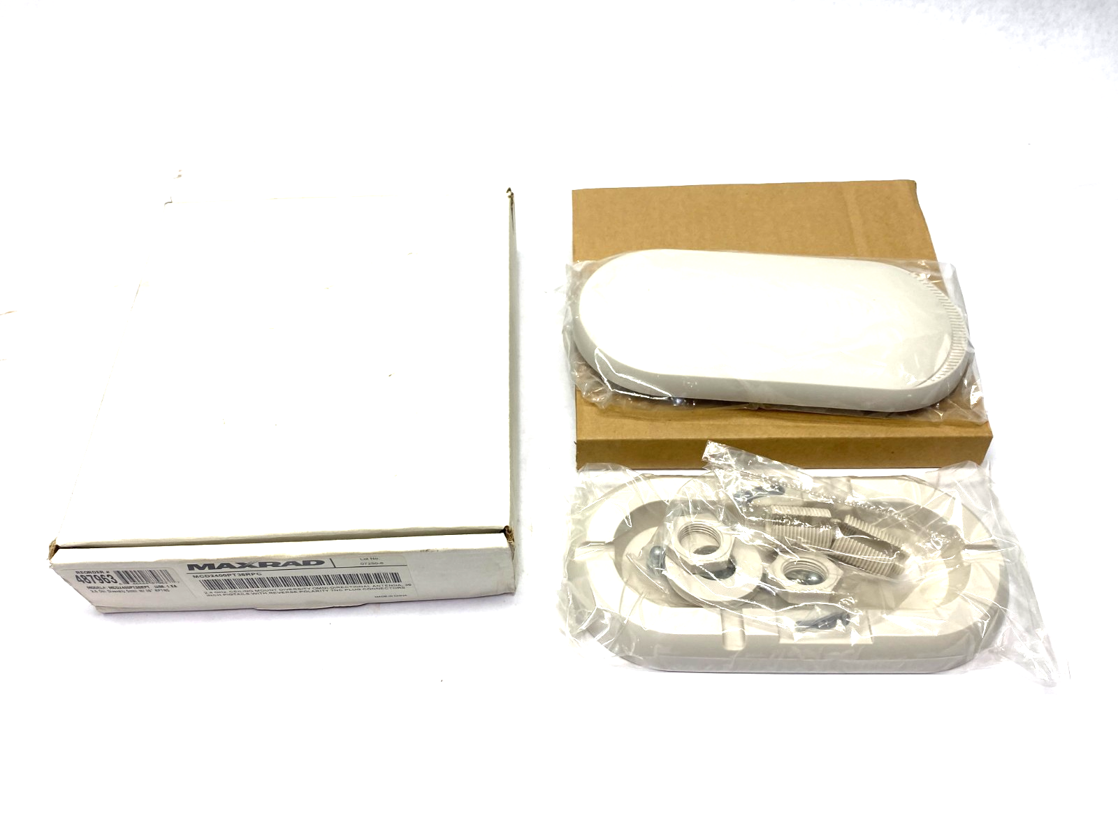 MCD2400PT36RPC | Maxrad Omni-directional Diversity Antenna 2.5Dbl 36" RPTNC - New – Open box - Maverick Industrial Sales