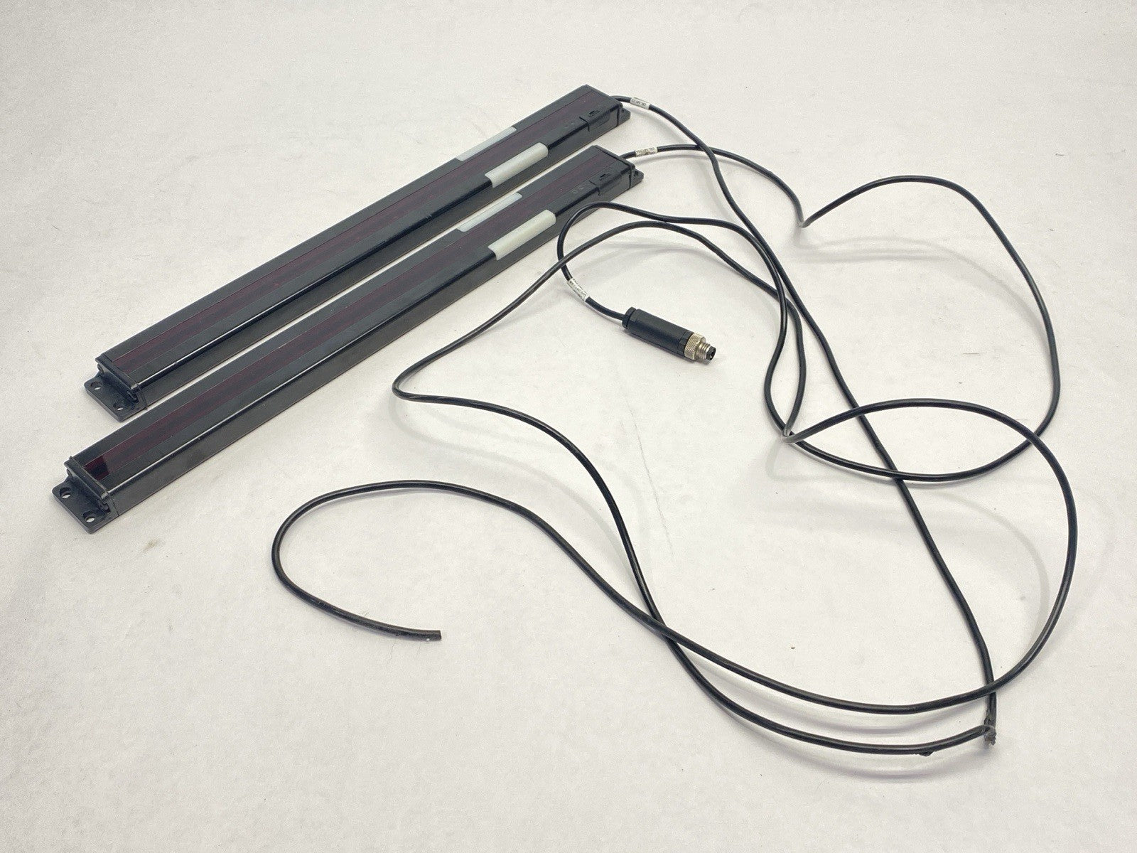 PVA300P6 | Banner PVA Compact Part Verification Array Emitter/Receiver 52909- Used - Maverick Industrial Sales