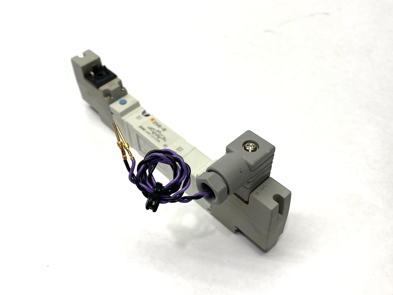 SY5440-6D | SMC Double Solenoid Valve - Used - Maverick Industrial Sales