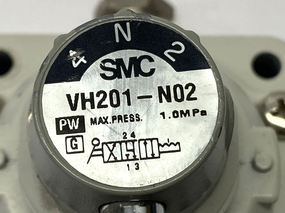 VH201-N02 | SMC Hand Valve 1/4" NPT 3‑Position Rotary Lever - Used - Maverick Industrial Sales