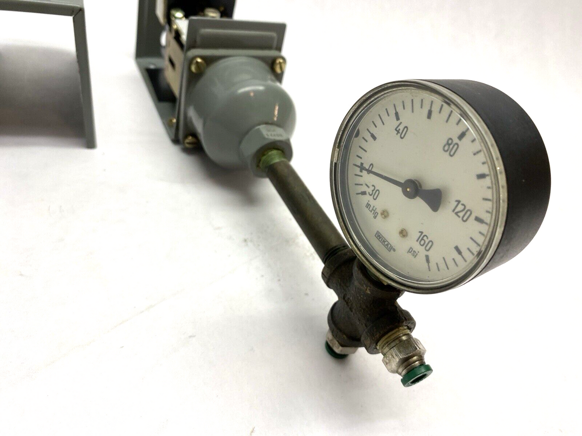 Allen Bradley 836-C2X171 Pressure Control Switch Bulletin 836 - Used - Maverick Industrial Sales