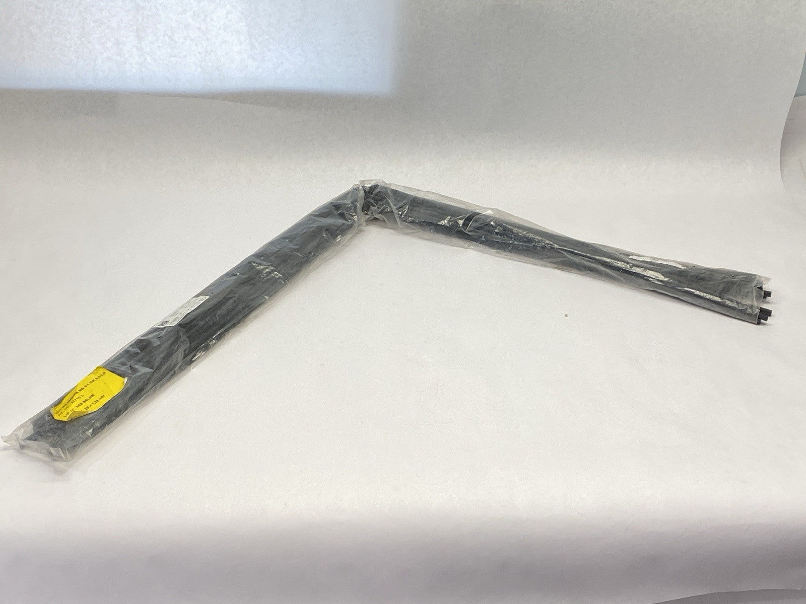 Hilpress HIL-SHRINK HQ 4:1 ISK 8,0/2,0 Heat Shrink Tubing 1.22m Length LOT OF 16 - Maverick Industrial Sales