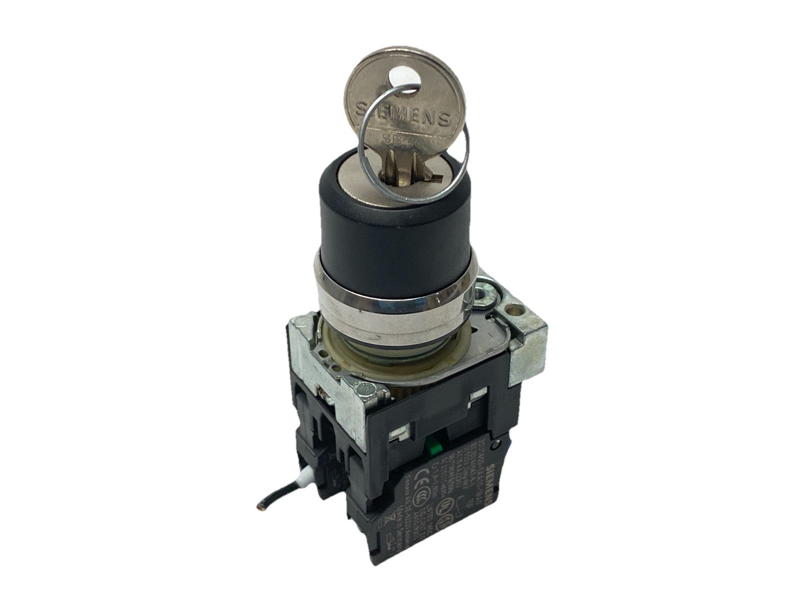 3SU1150-4BF11-1BA0 | Siemens Keylock Switch 2-Position 10A 500V 22.3mm - Used - Maverick Industrial Sales