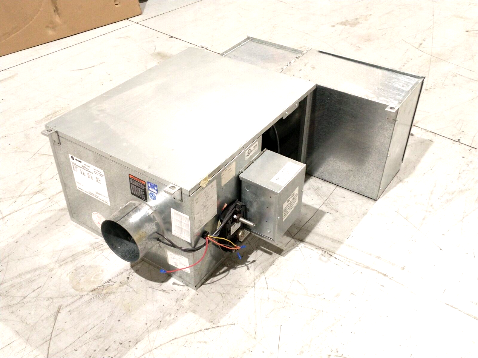 Trane VSEF0600AA0DD00FD1000L0WWB05511W Volume Unit & DB20732-5.5-3P Heater - Maverick Industrial Sales