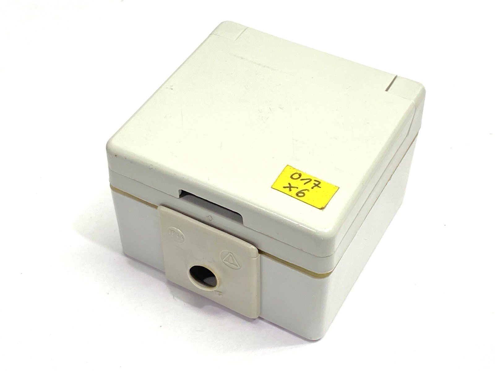 Jung 10/16-250 Electrical Socket w/ Enclosure - Used - Maverick Industrial Sales