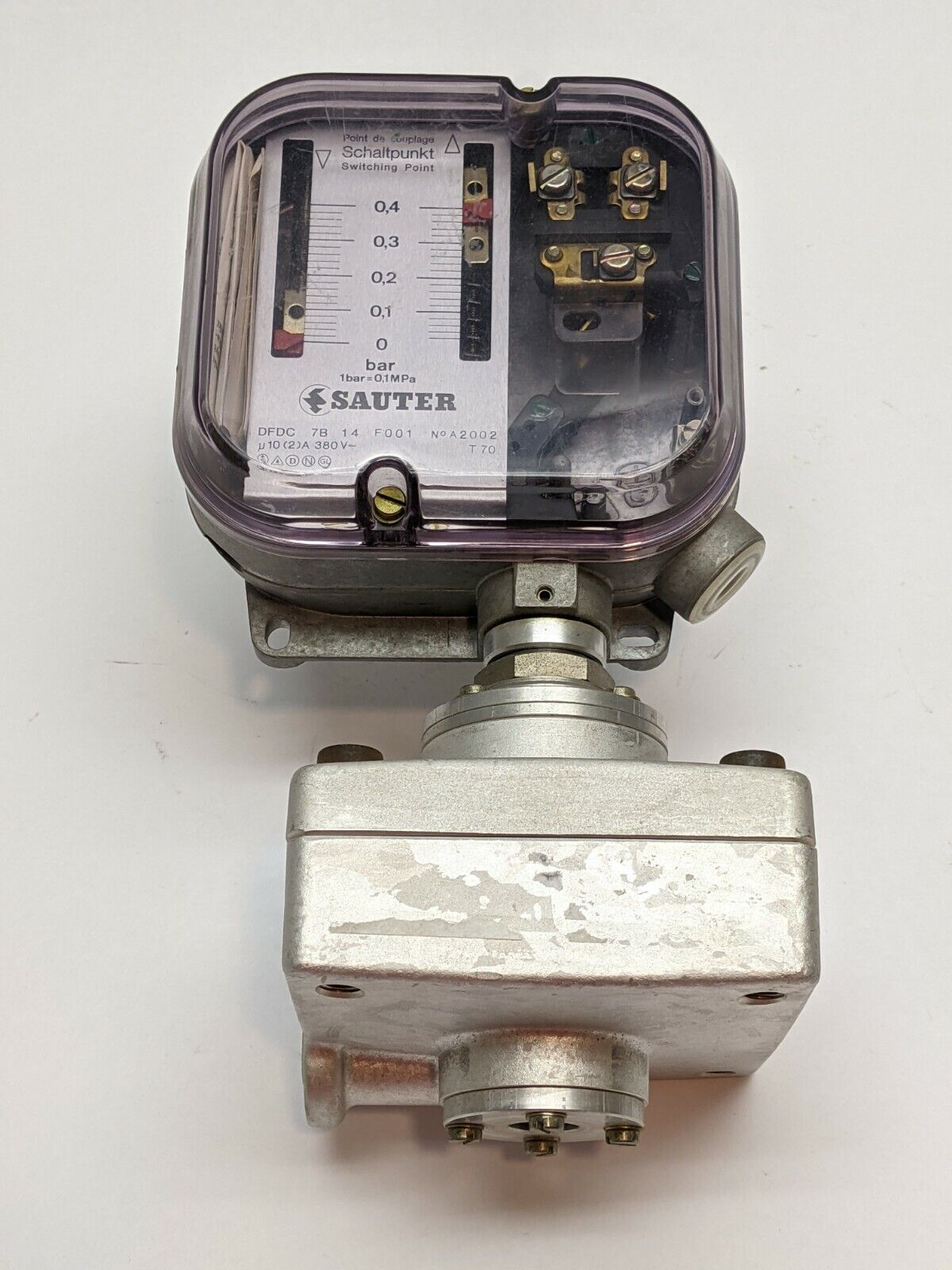 Sauter DFDC 7B 14 F001 Differential Pressure Switch A2002 - Used - Maverick Industrial Sales