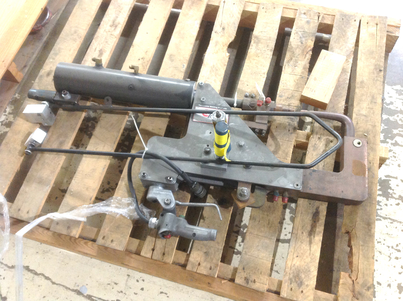 GTS 2137 | TG Systems 852137 Weld Gun - Used - Maverick Industrial Sales