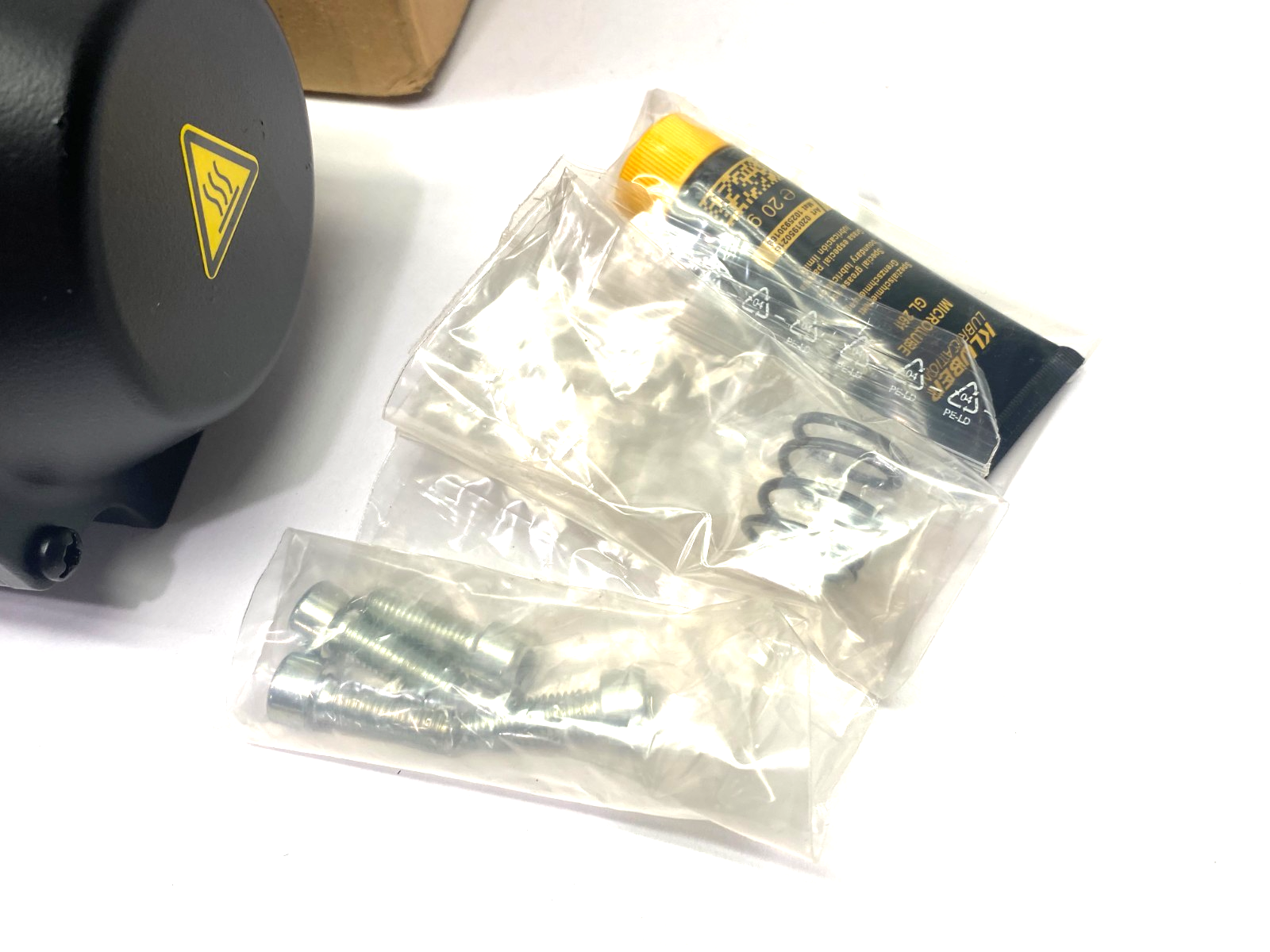 Kuka 00-334-482 EP Servo Motor 2,5kW L0 ME, ME_110_120_30_L0 - New – Open box - Maverick Industrial Sales