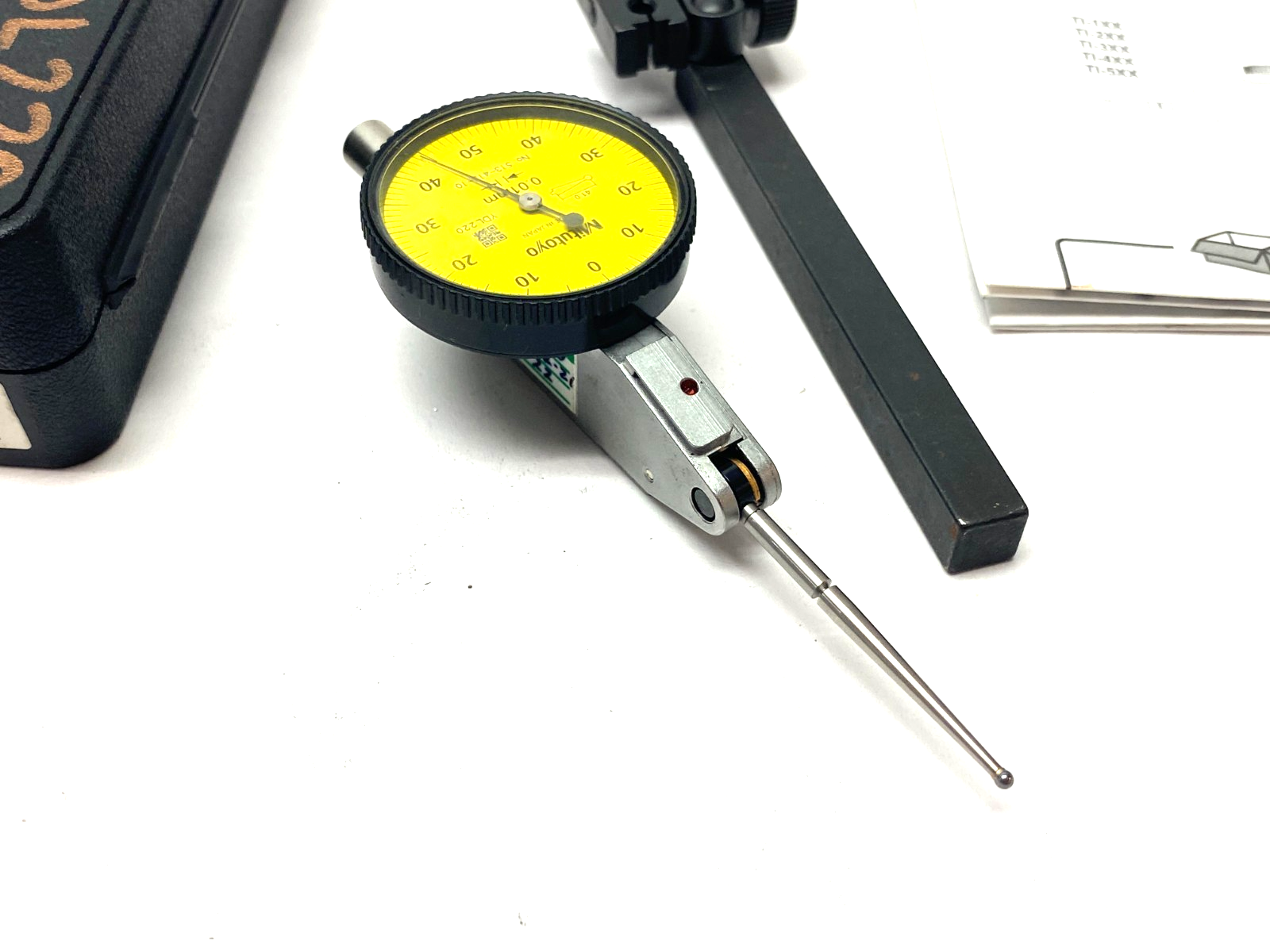 Mitutoyo 513-415-10E Dial Test Indicator 1.0mm Range, 0.01mm Graduation TI-123EX - New – Open box - Maverick Industrial Sales