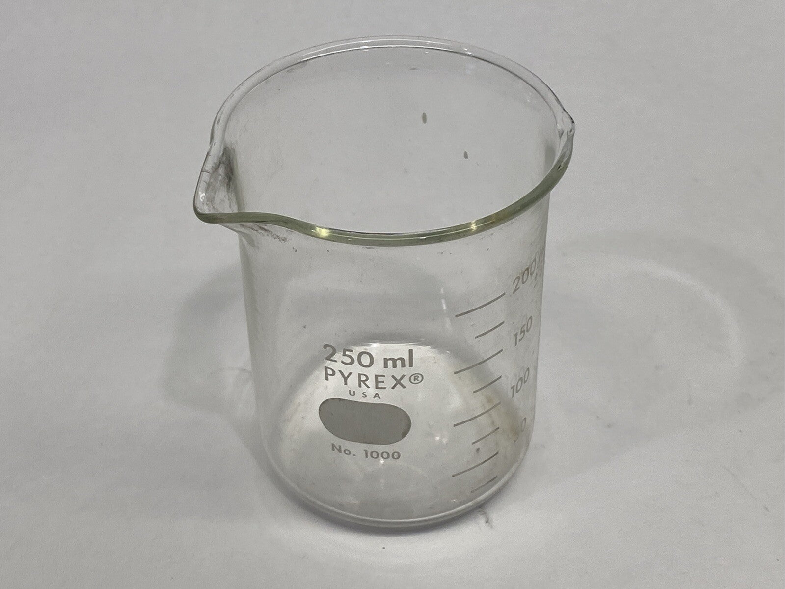 Pyrex 1000-250 Griffin Low Form 250mL Beaker Double Scale Graduated - Used - Maverick Industrial Sales