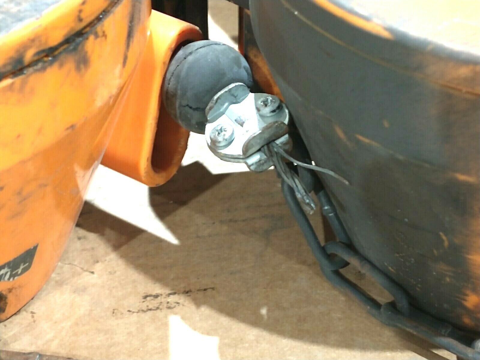 Packers Kromer Medium-Heavy Duty Series Zero Gravity Balancer Varied LOT OF 22 - For parts or not working - Maverick Industrial Sales