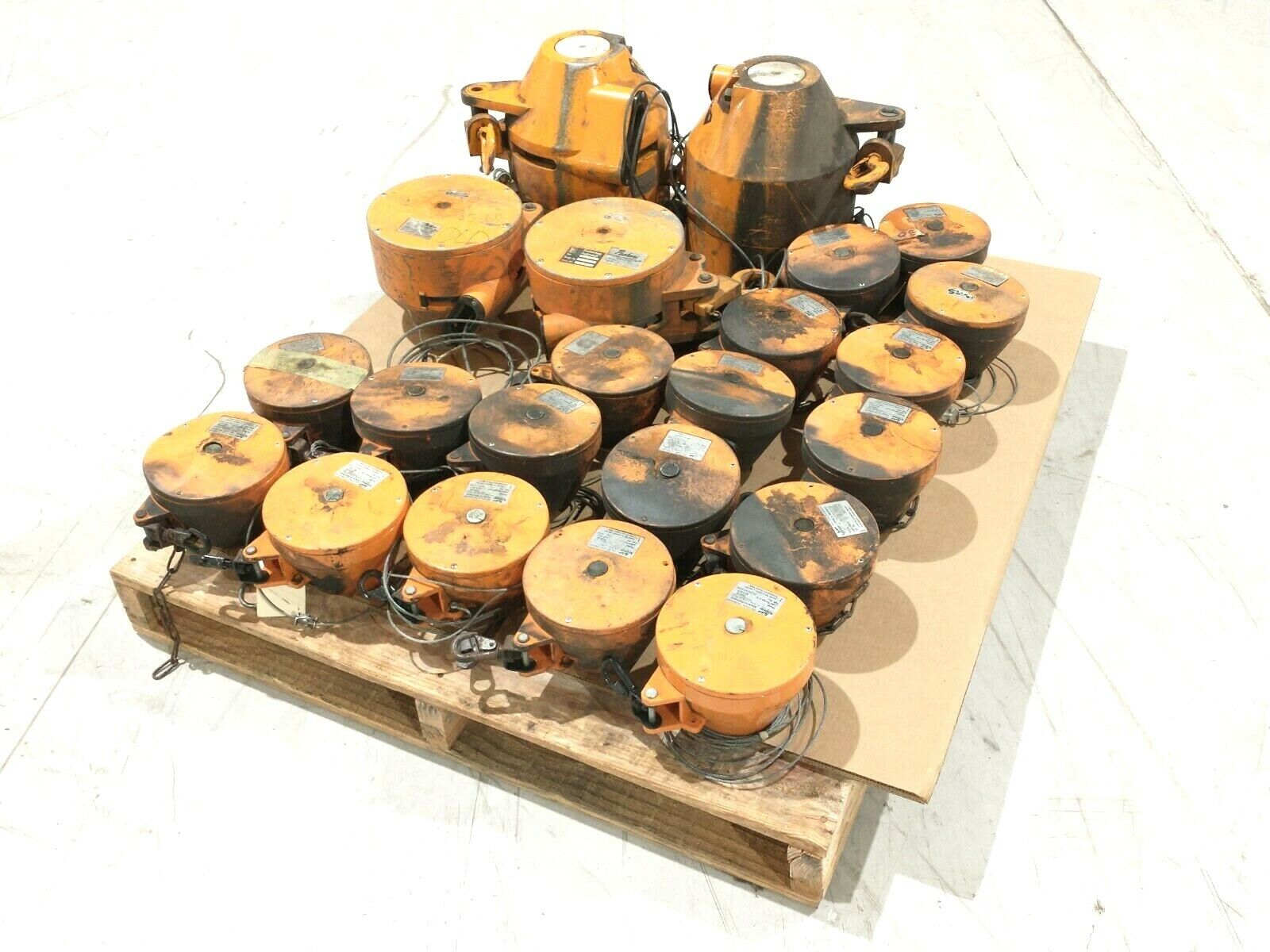 Packers Kromer Medium-Heavy Duty Series Zero Gravity Balancer Varied LOT OF 22 - For parts or not working - Maverick Industrial Sales