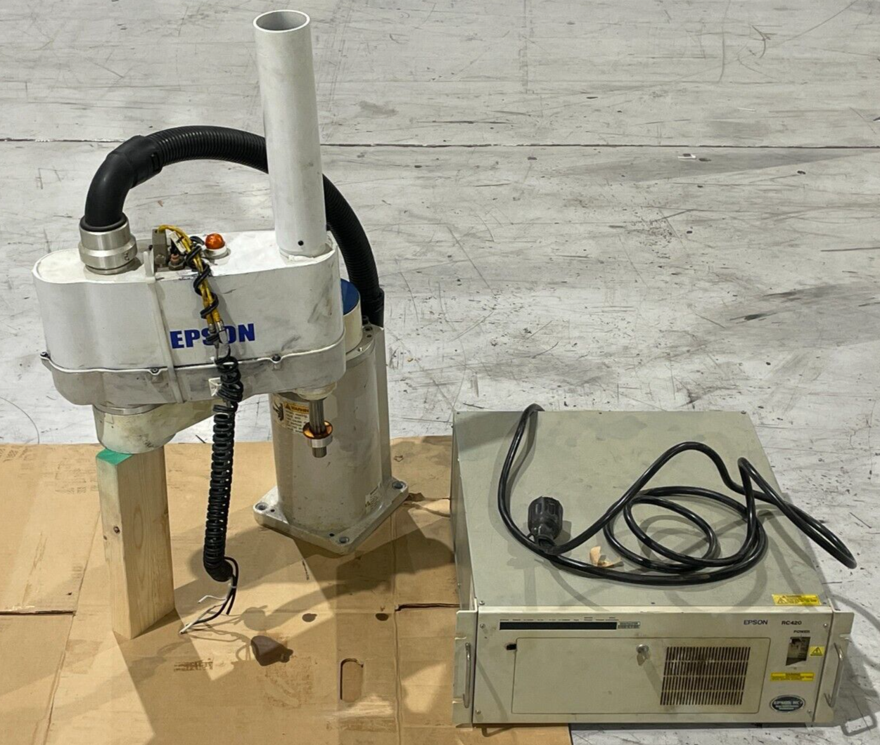 Seiko Epson E2S551S Robot Arm 4-Axis w/ RC420 Robot Compact Controller - Maverick Industrial Sales