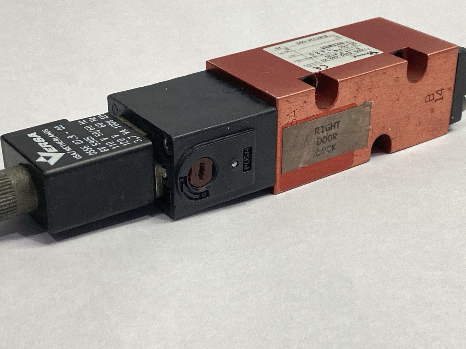 CSG-4332-043-H16-L14-P-A120 | Versa Solenoid Valve 4-Way 110/120V - For parts or not working - Maverick Industrial Sales
