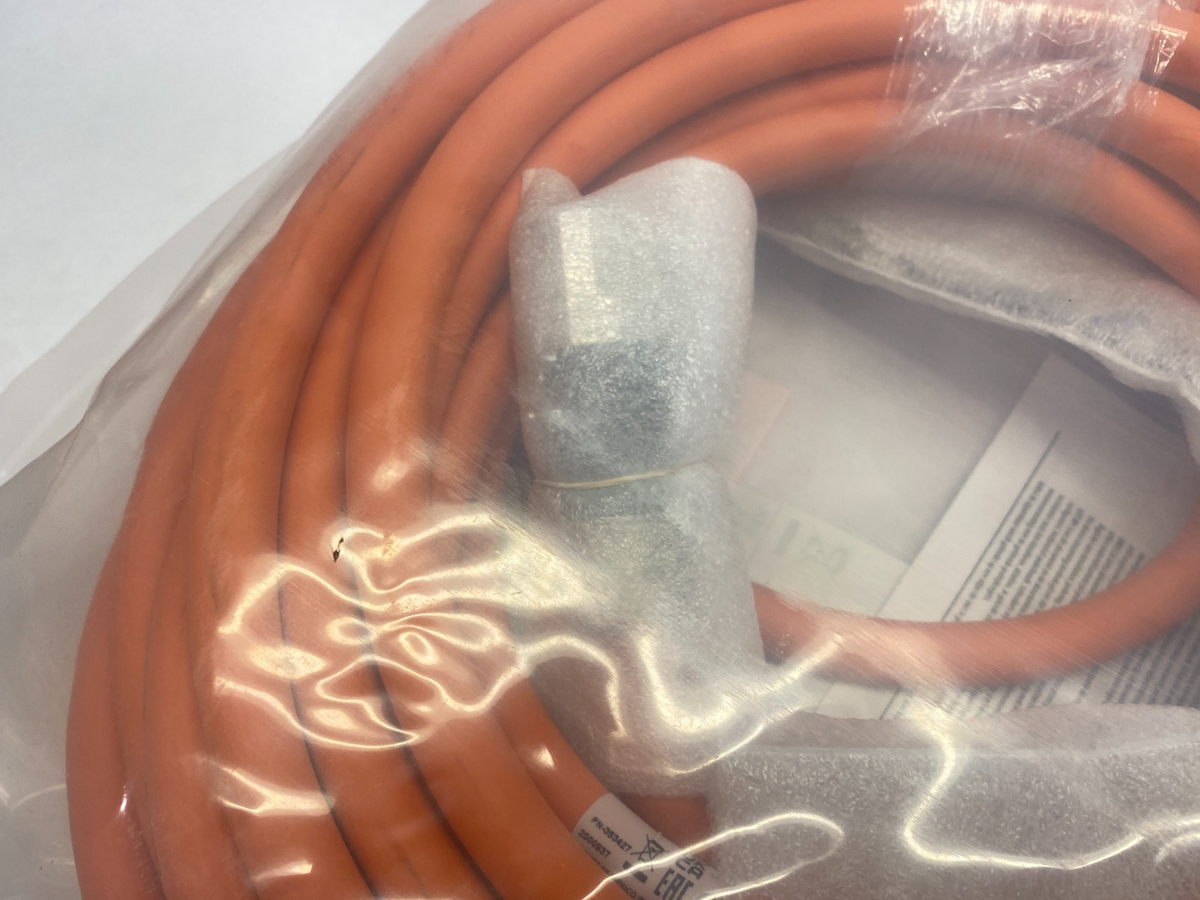 2090-CSBM1DG-18AF15 | Allen Bradley Ser A Kinetix Connection Cable 15m Cont. Flex - New - Maverick Industrial Sales