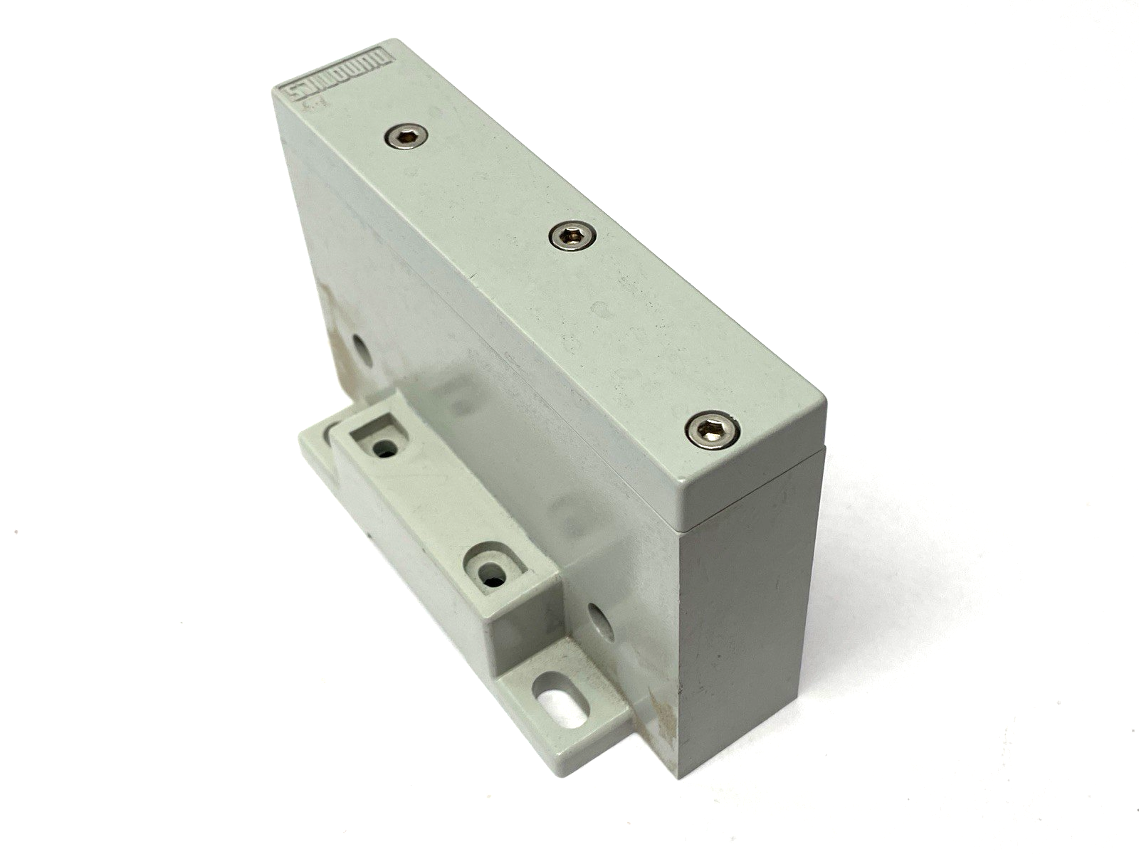 Numatics Pneumatic End Manifold Block XE, 1, 3/5 Ports - Maverick Industrial Sales