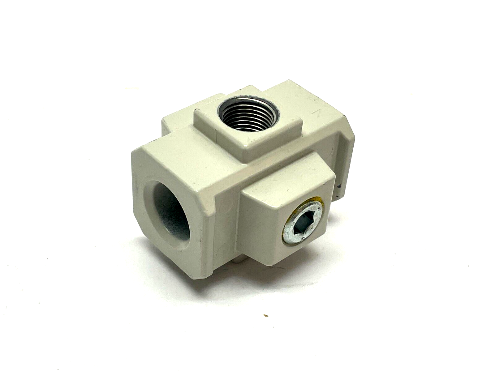 Y44-N03-A | SMC Cross Spacer - New – Open box - Maverick Industrial Sales