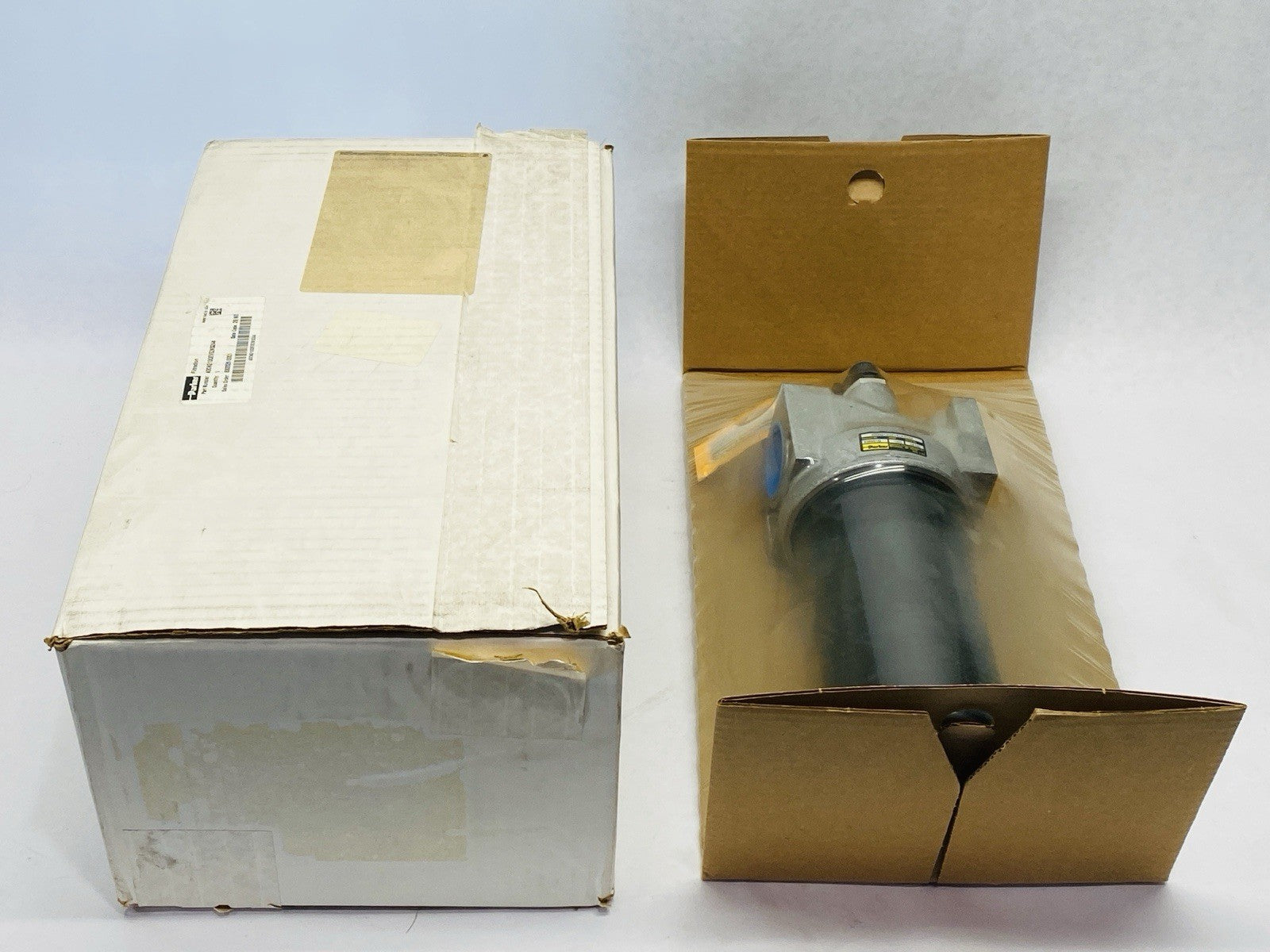 Parker 40CN210QEVE2KS Hydraulic Filter 10 Micron A2700 - New – Open box - Maverick Industrial Sales