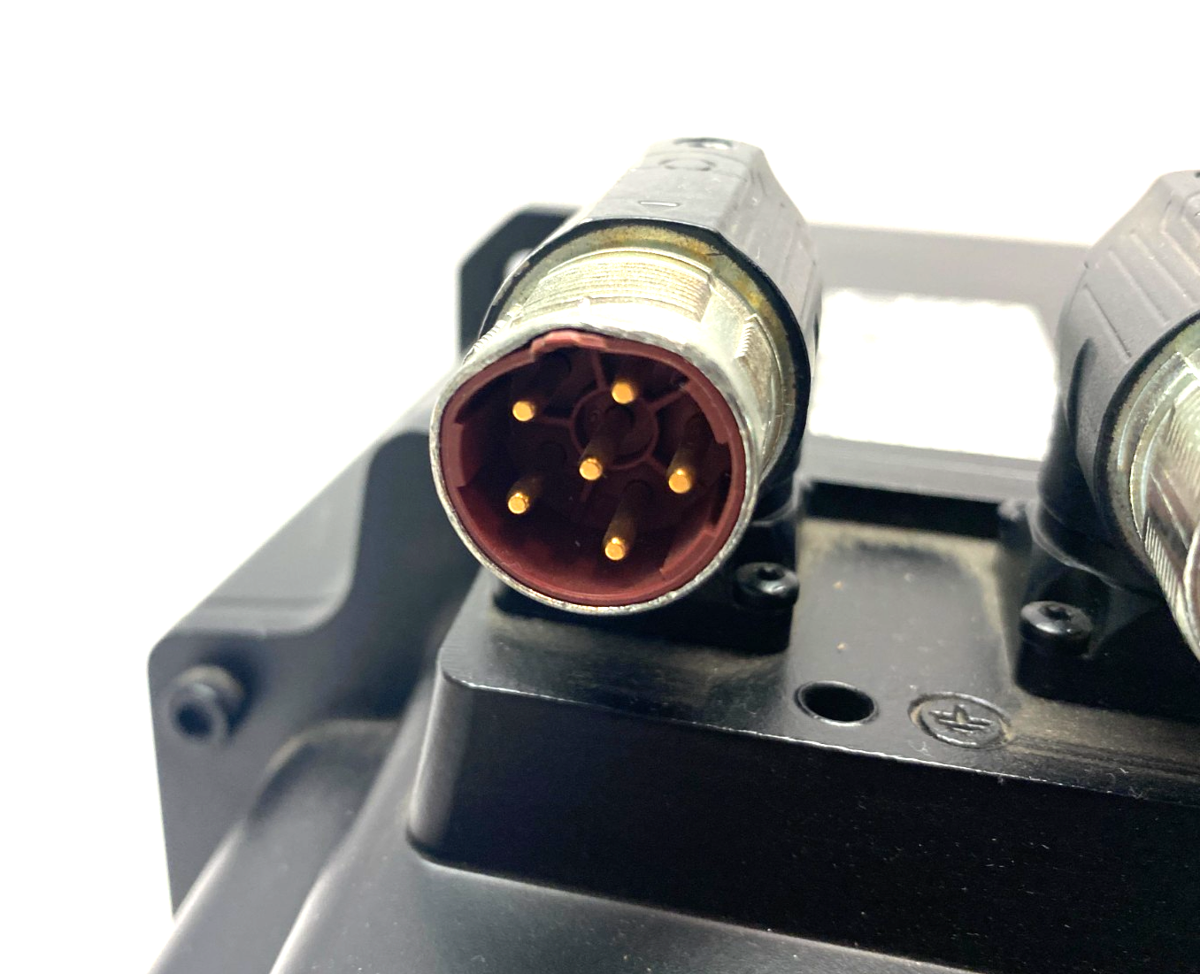 Kuka 311114 Servo Motor 5,5kW L0 ME, ME_260_190_30_L0 DAMAGED CONNECTOR - New – Open box - Maverick Industrial Sales