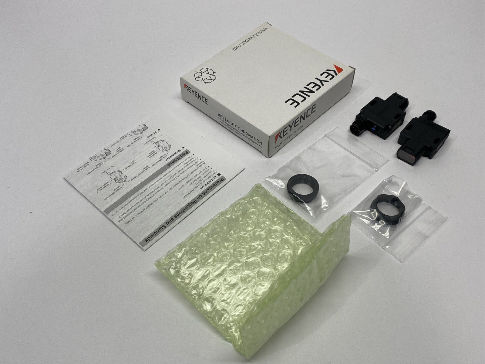 PZ-G51CB | Keyence Photoelectric Sensor Threaded Mount Thrubeam M12 Connector Type- New – Open box - Maverick Industrial Sales
