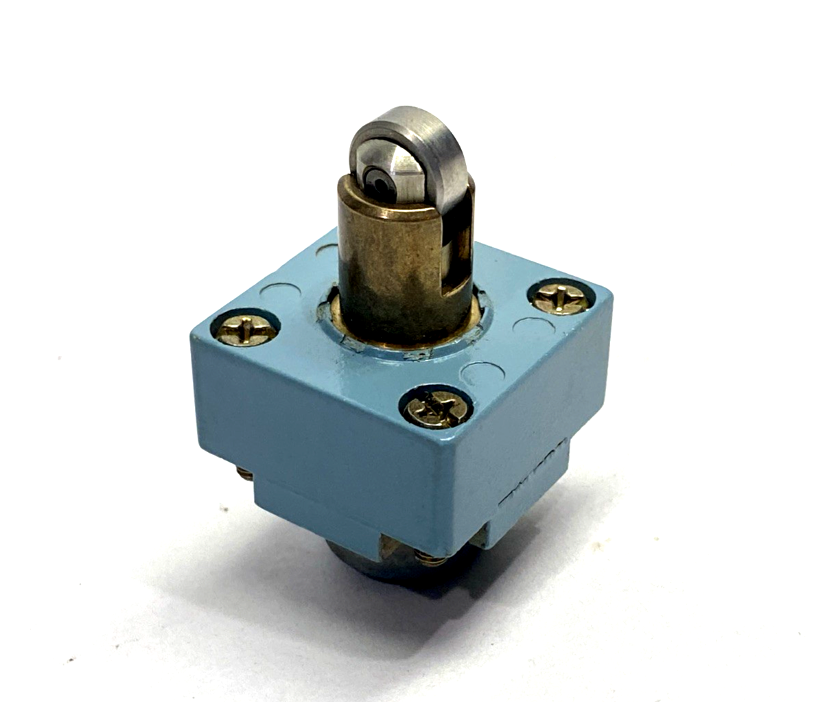 Telemecanique ZCKE67 Limit Switch Head, Steel Roller Plunger, Blue, 064580 - New – Open box - Maverick Industrial Sales