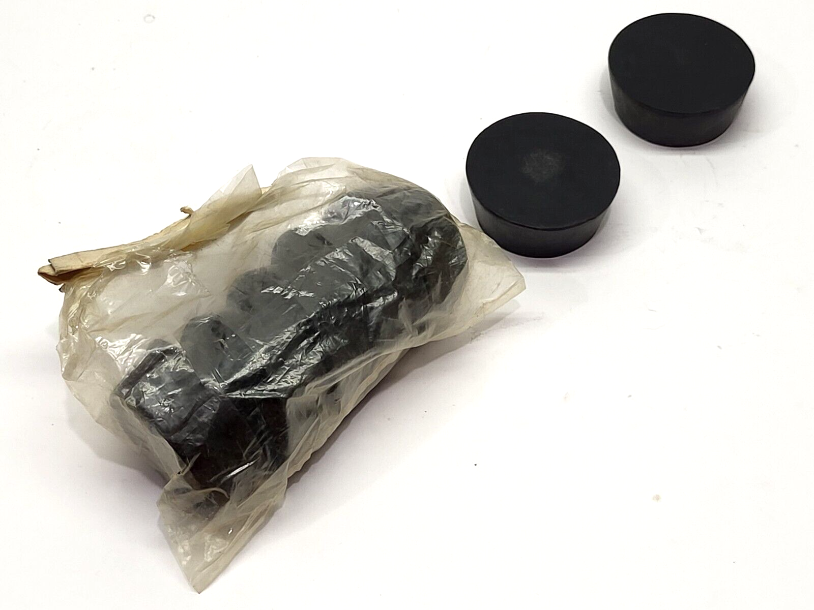 Fischer Scientific 14-130 Rubber Stoppers LOT OF 4 - New – Open box - Maverick Industrial Sales