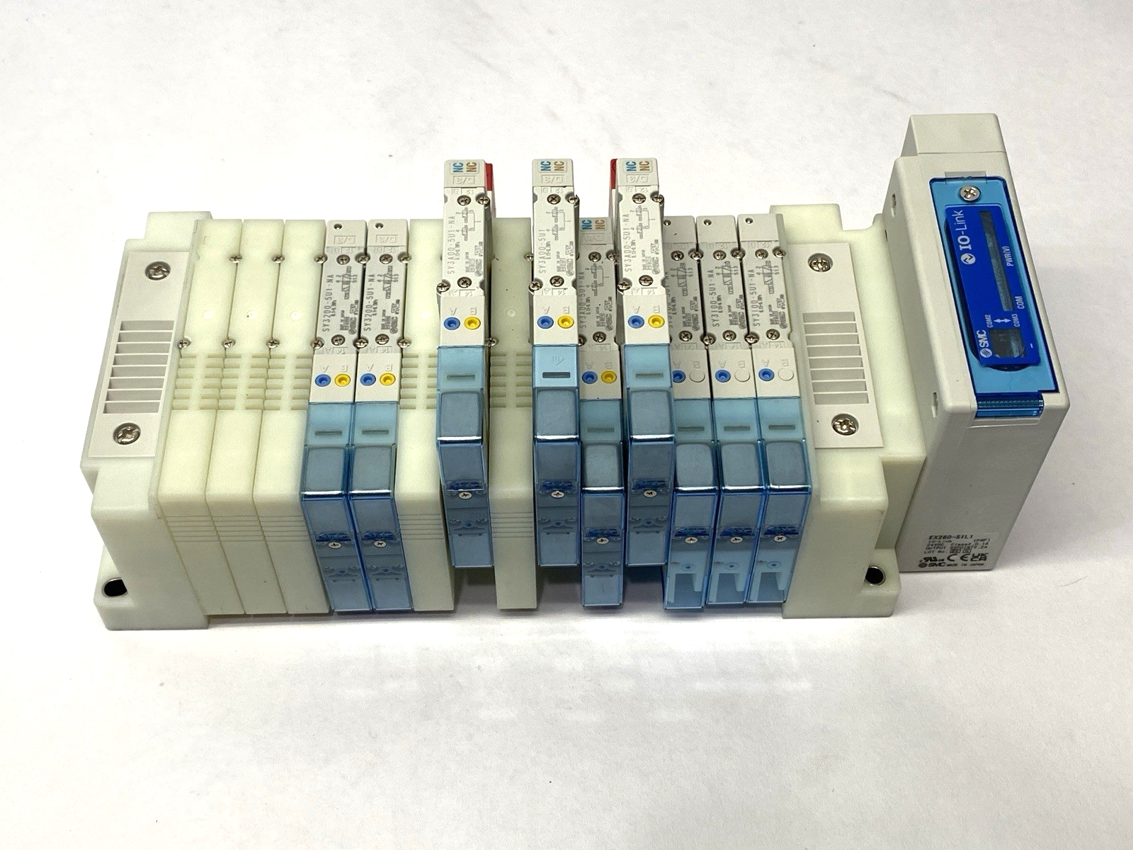 SMC SS5Y3-60-14B Pneumatic Manifold Assembly w/ EX260-SIL1 IO-Link M12 Connector - New – Open box - Maverick Industrial Sales