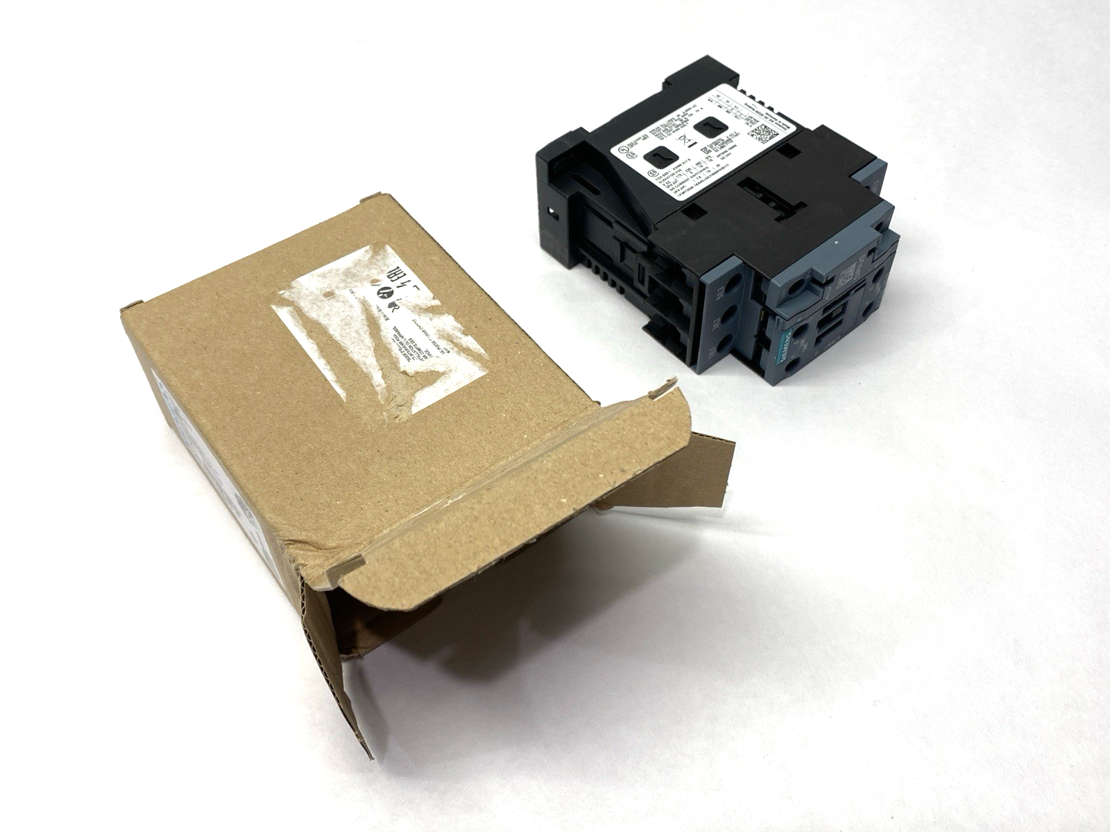 Siemens 3RT2026-1BB40 SIRIUS Power Contactor 3-Pole 400V 11kW 25A - Maverick Industrial Sales