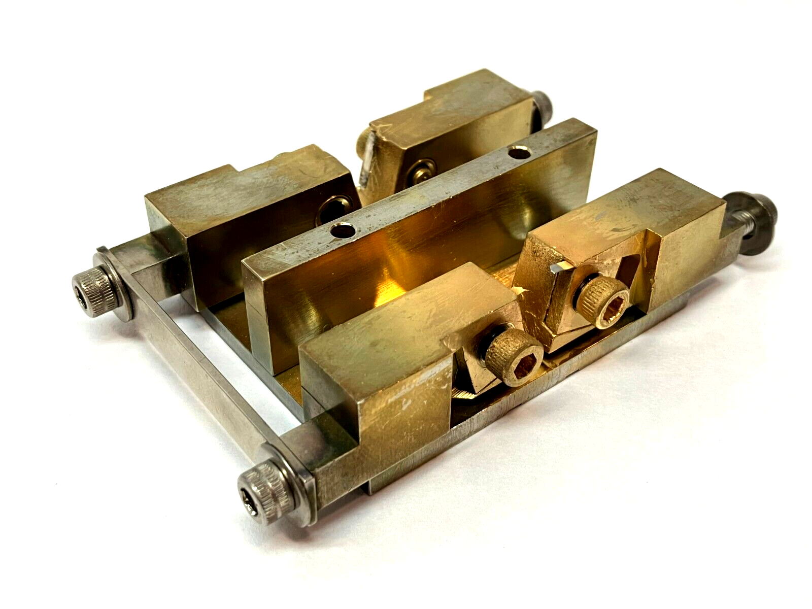 Saunders & Associates 5520B Plating System Pallet Plating Head Fixture - Used - Maverick Industrial Sales