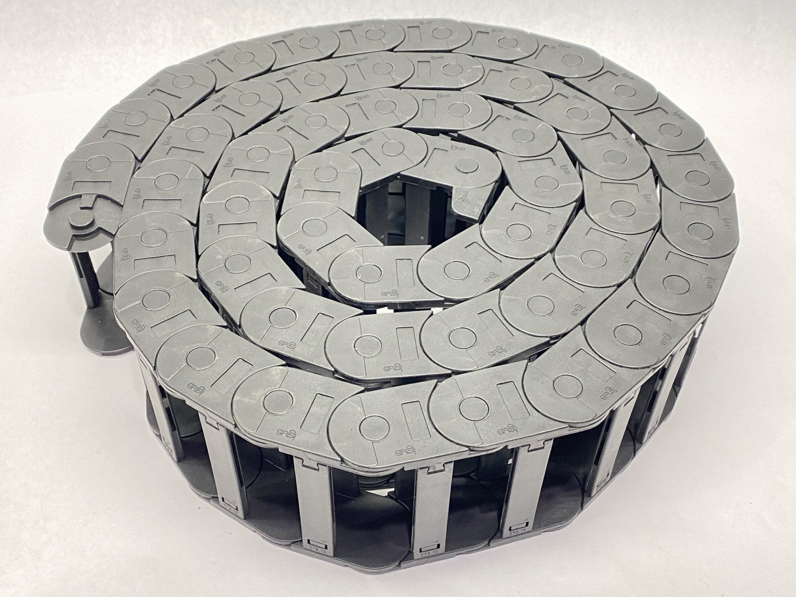 27.10.063.0 | Igus Series 27 Energy Chain 52 Links 8ft Length w/ 2610.4PZ Bracket - New Other - Maverick Industrial Sales