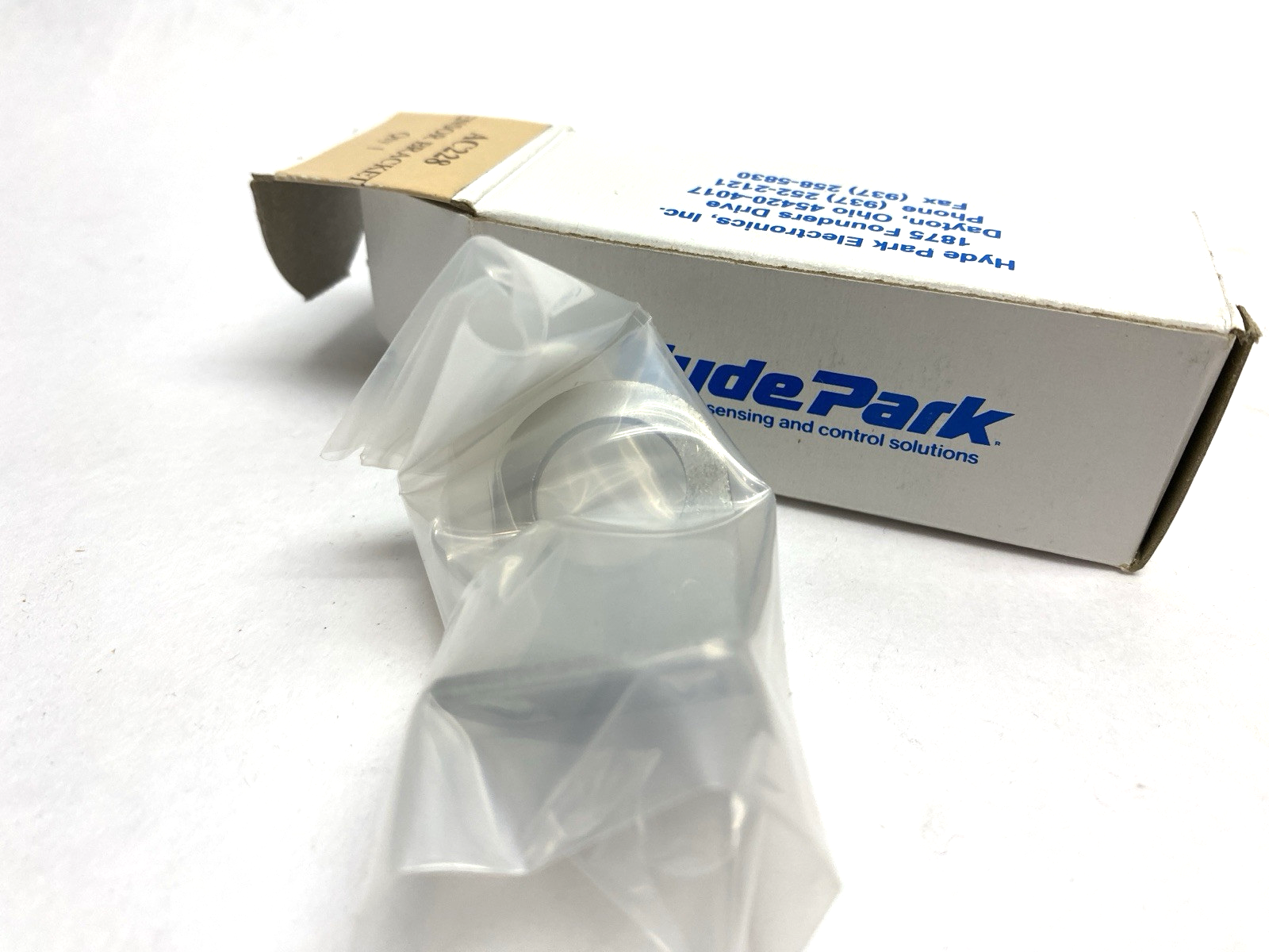 Hyde Park AC228 90 Degree 18mm Mounting Bracket SS - New - Maverick Industrial Sales