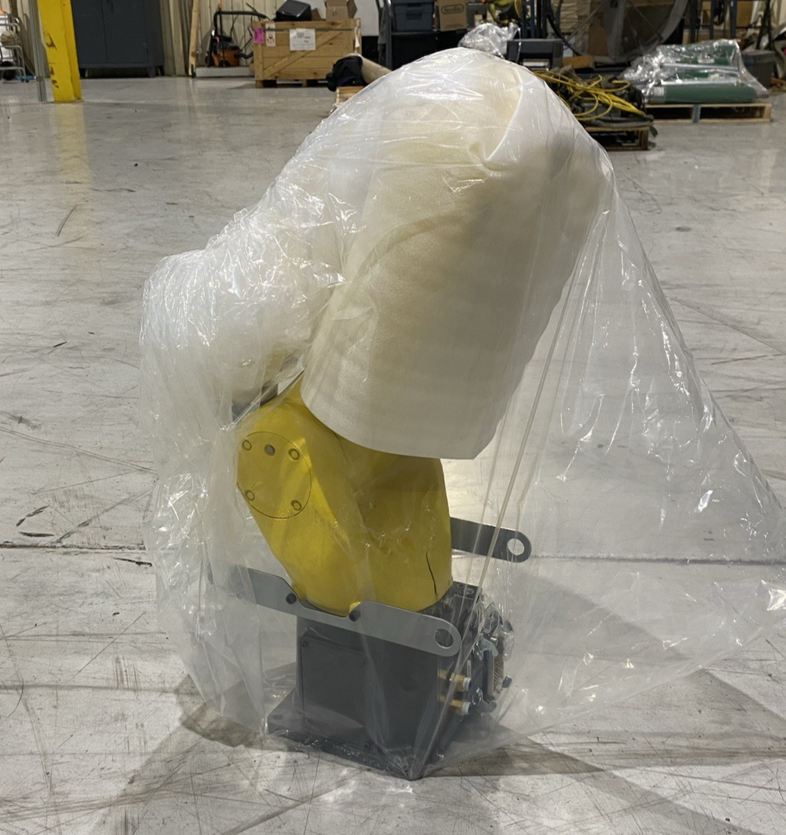 Fanuc A05B-1142-B201 Compact 6-Axis Robot LR Mate 200iD, 717mm Reach 25kg- New – Open box - Maverick Industrial Sales
