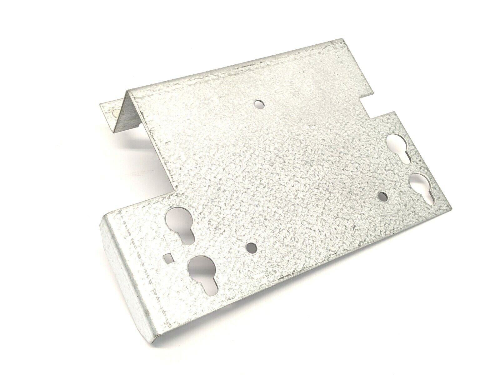 ABB 3HAC046710-001 Fastening Plate, Battery Pack - New – Open box - Maverick Industrial Sales