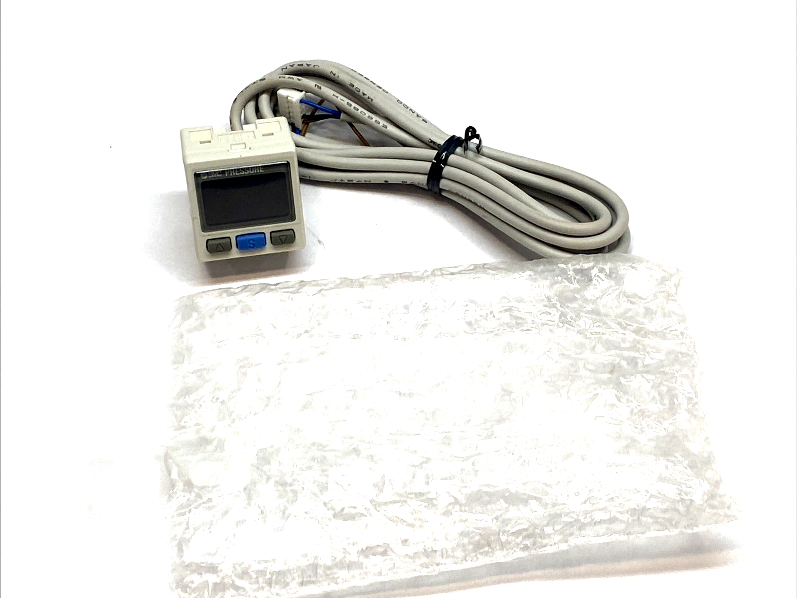 ISE30A-01-P | SMC Digital Pressure Switch 0–1 MPa PNP R1/8 2-Color Display - New – Open box - Maverick Industrial Sales