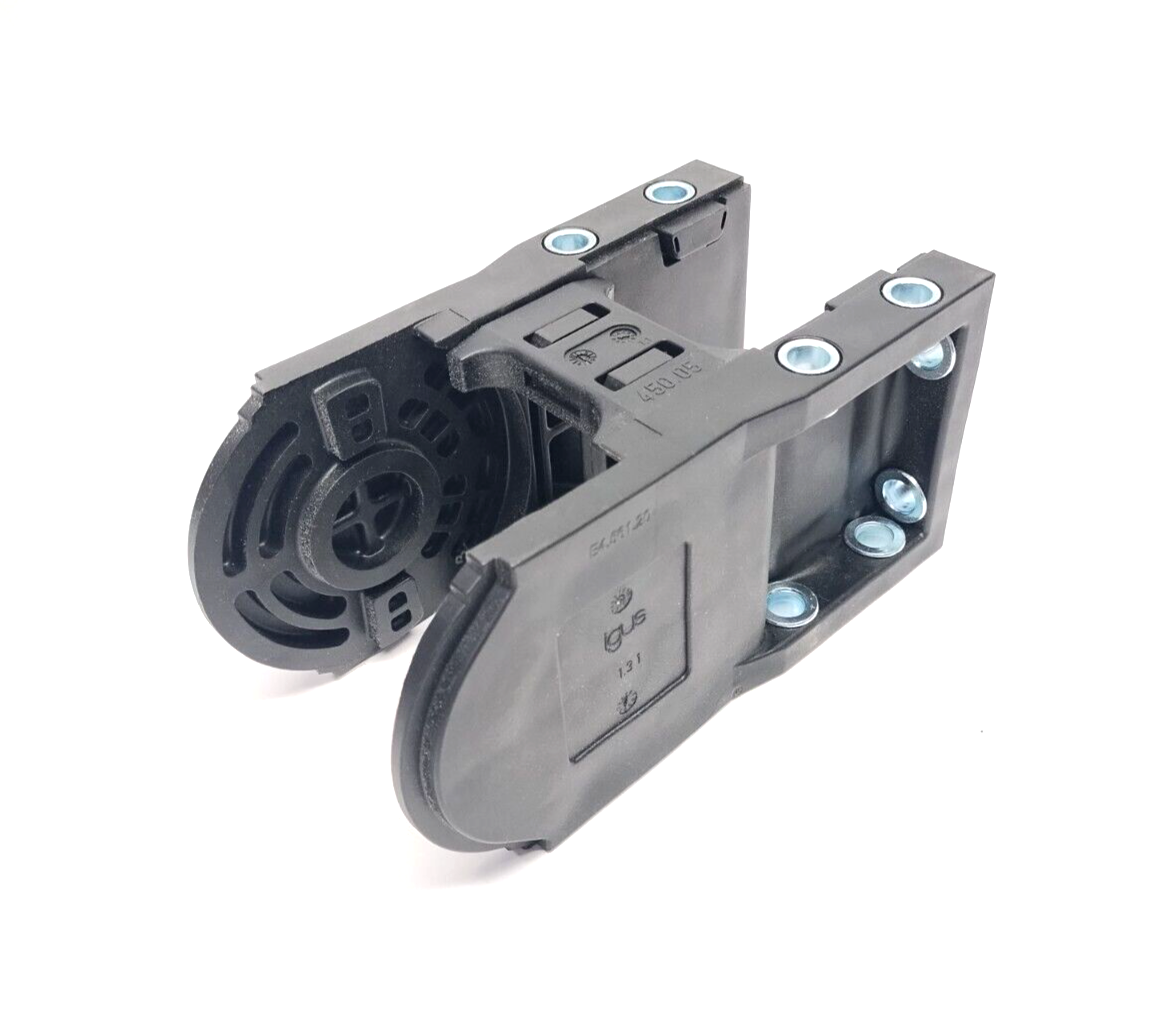 E4-561-20, E4.561.20 | Igus E4-561-20 E-Chain Mounting Bracket KMA, Locking, E4.561.20 - New Other - Maverick Industrial Sales