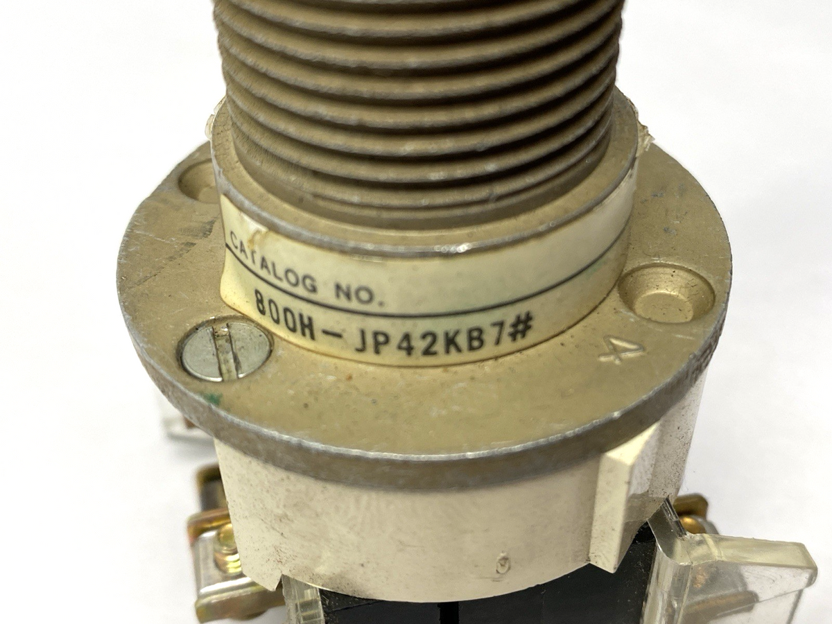 800H-JP42KB7 Ser. A | Allen Bradley Heavy Duty Key Operated Selector Switch - Used - Maverick Industrial Sales