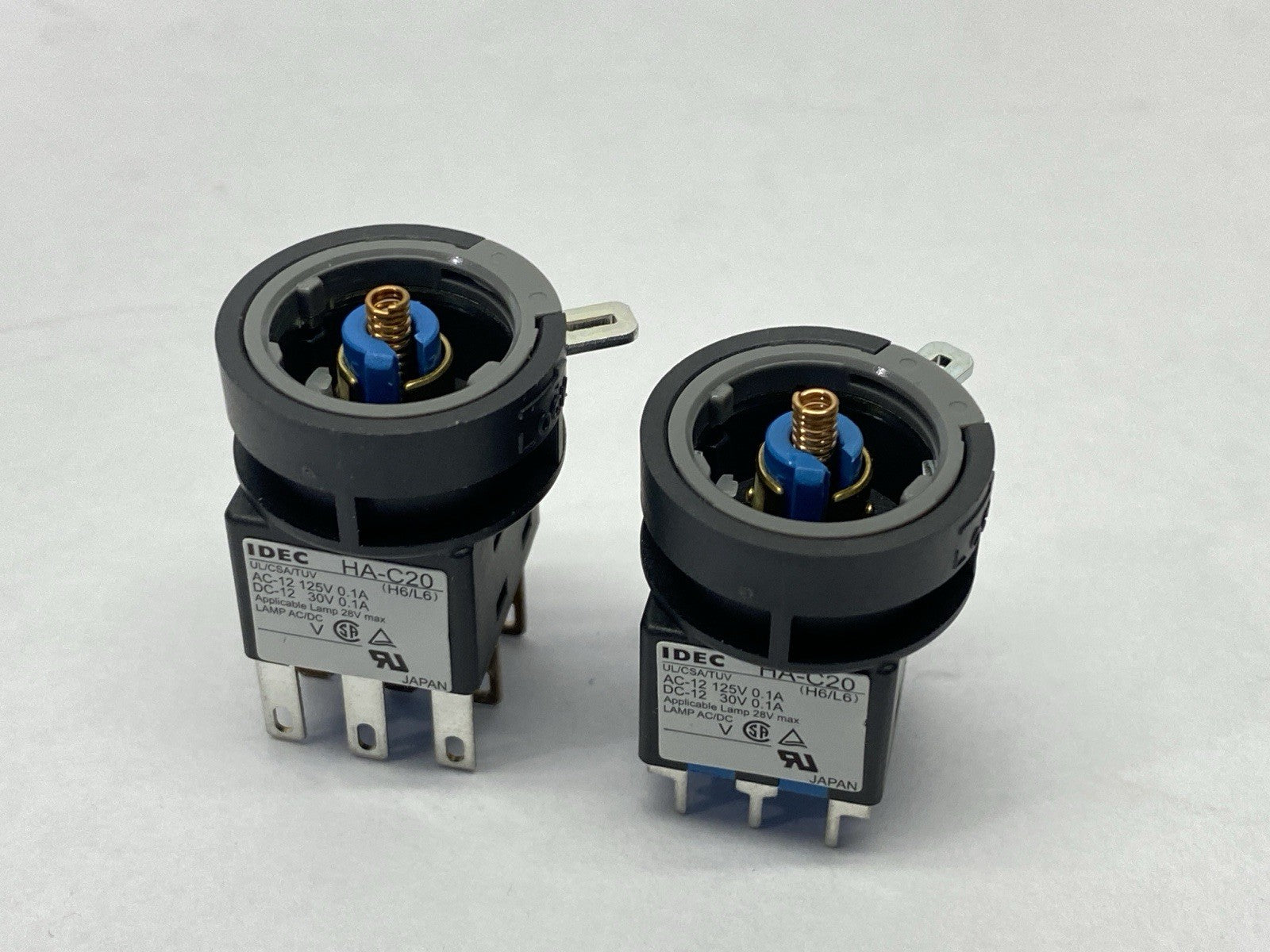 IDEC HA-C20 Pushbutton Switch 0.1A 125VAC 30VDC LOT OF 2 - Maverick Industrial Sales
