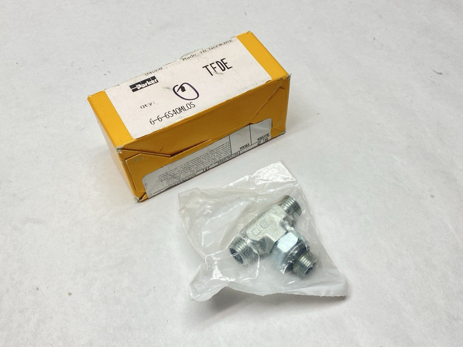 6-6-6S4OMLOS | Parker Seal-Lok O-Ring Face Seal Tube ORFS Branch Tee 3/8" OD Tube - New - Maverick Industrial Sales