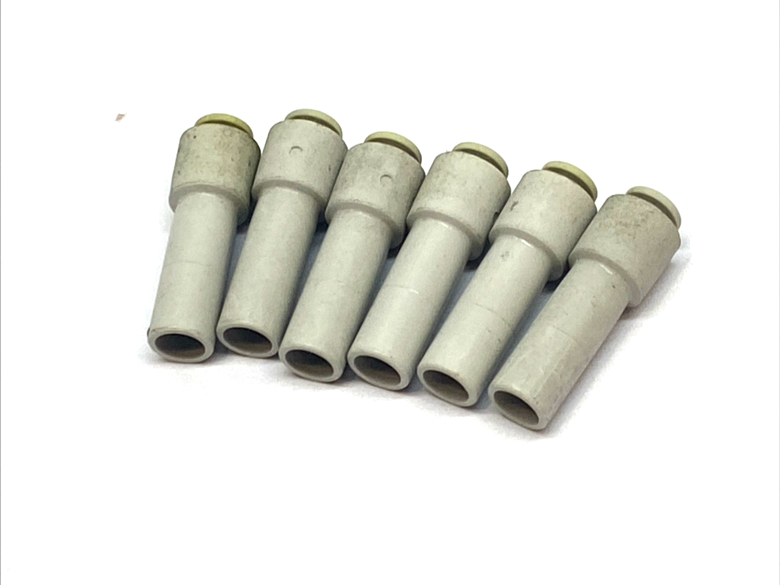 KQ2R04-10A | SMC Plug-In Reducer 4mm Tube - 10mm One-Touch Fitting LOT OF 6 - Used - Maverick Industrial Sales