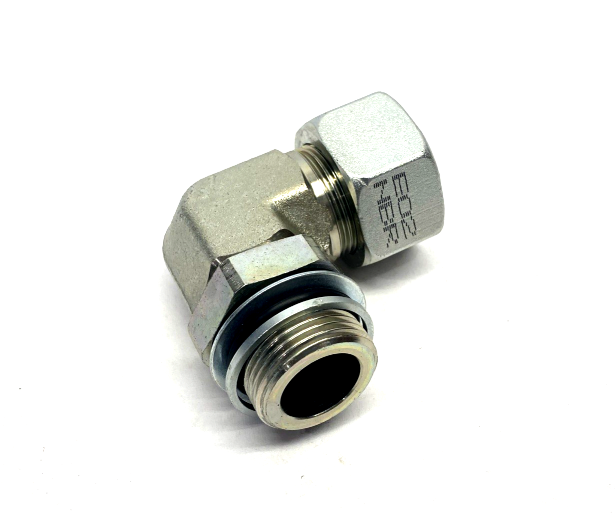 Parker EW25SREDOMDCF Ermeto DIN Tube Elbow 25mm Tube OD x G 1" - New – Open box - Maverick Industrial Sales