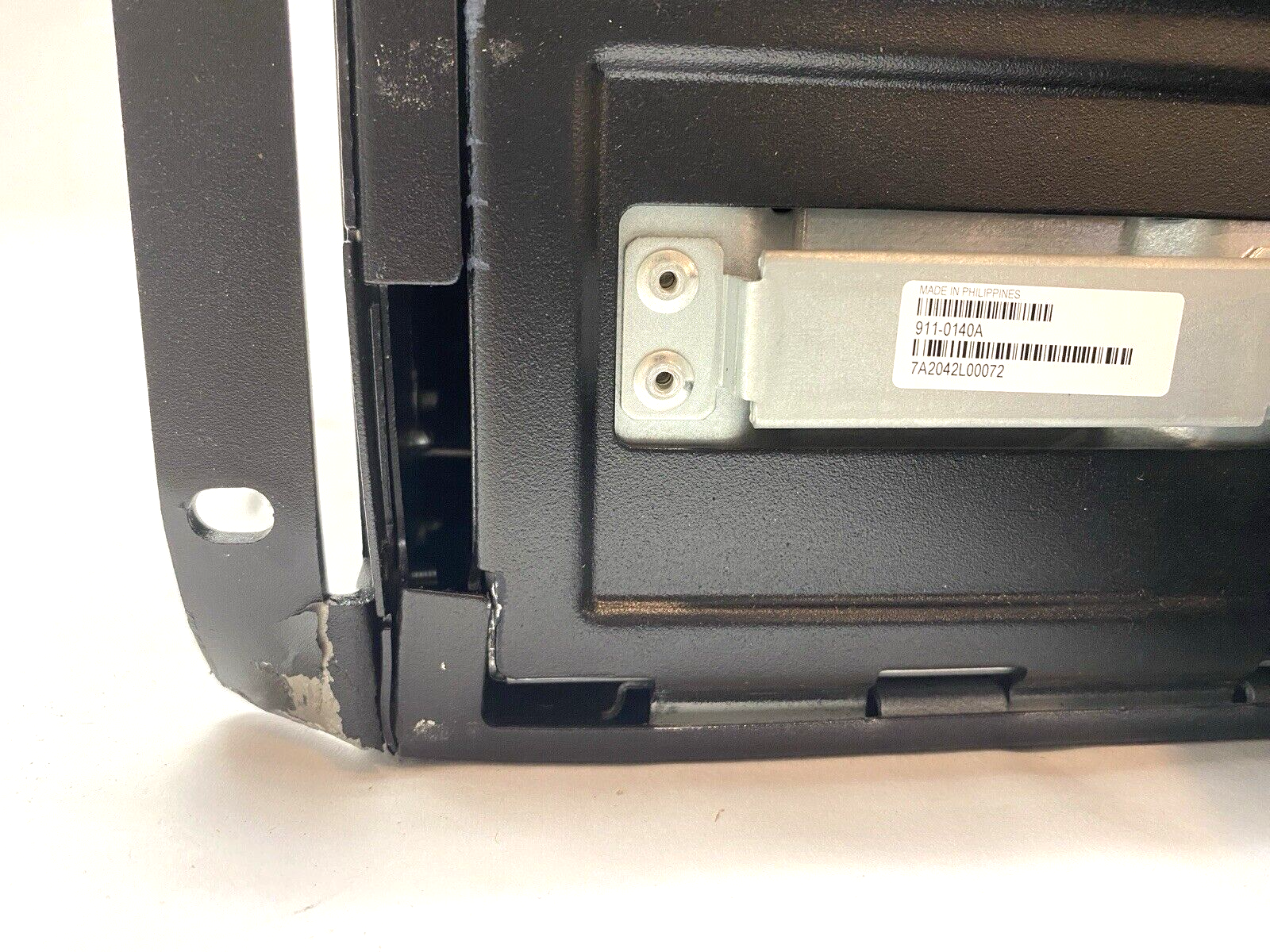 APC SMX2200HV Smart-UPS X 2200VA Rack/Tower LCD 200-240V -Mount Dented - For parts or not working - Maverick Industrial Sales