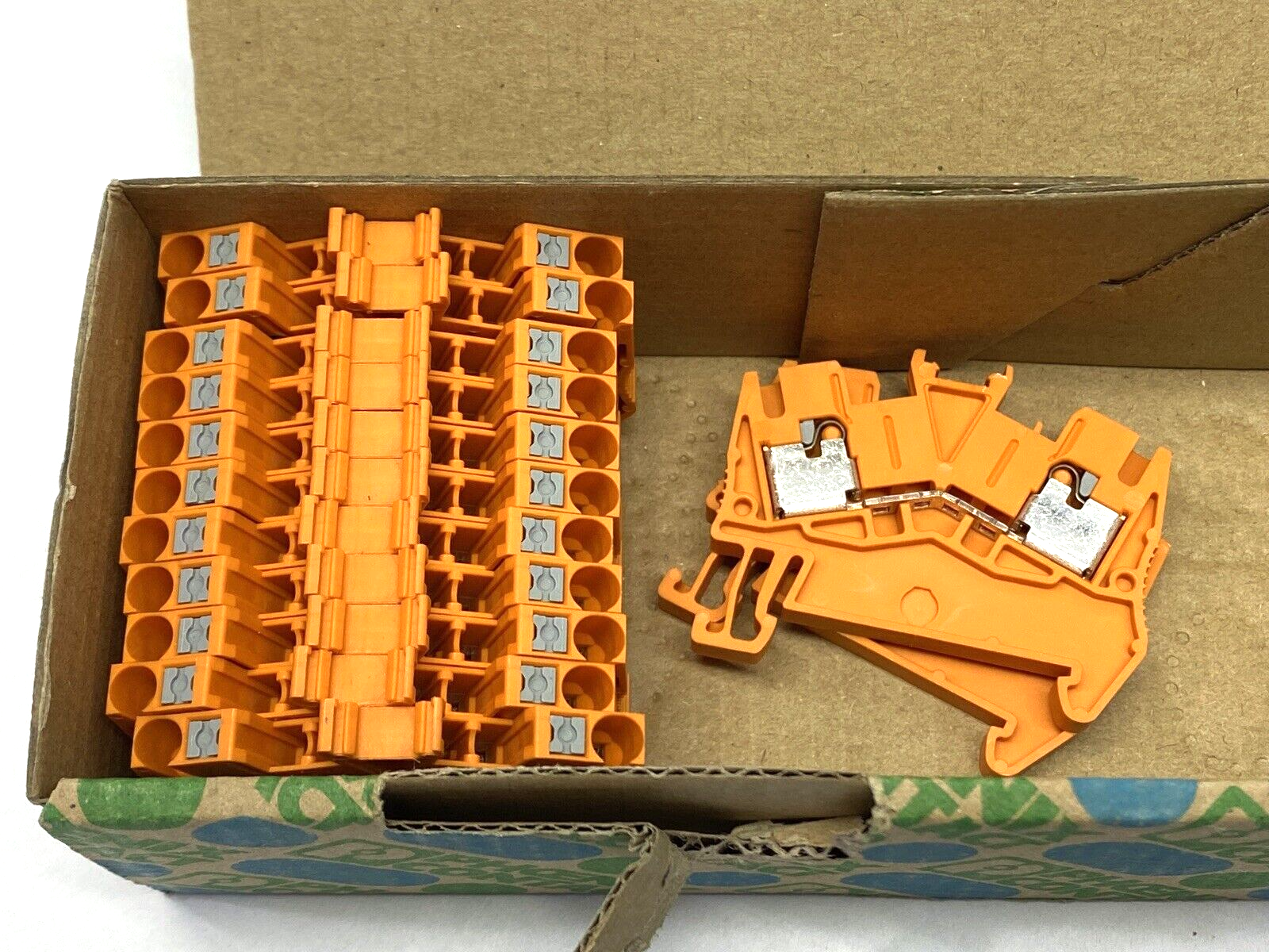 Phoenix Contact 1037086 Disconnect Terminal Block PTTBS 2,5 OG LOT OF 13 - New – Open box - Maverick Industrial Sales