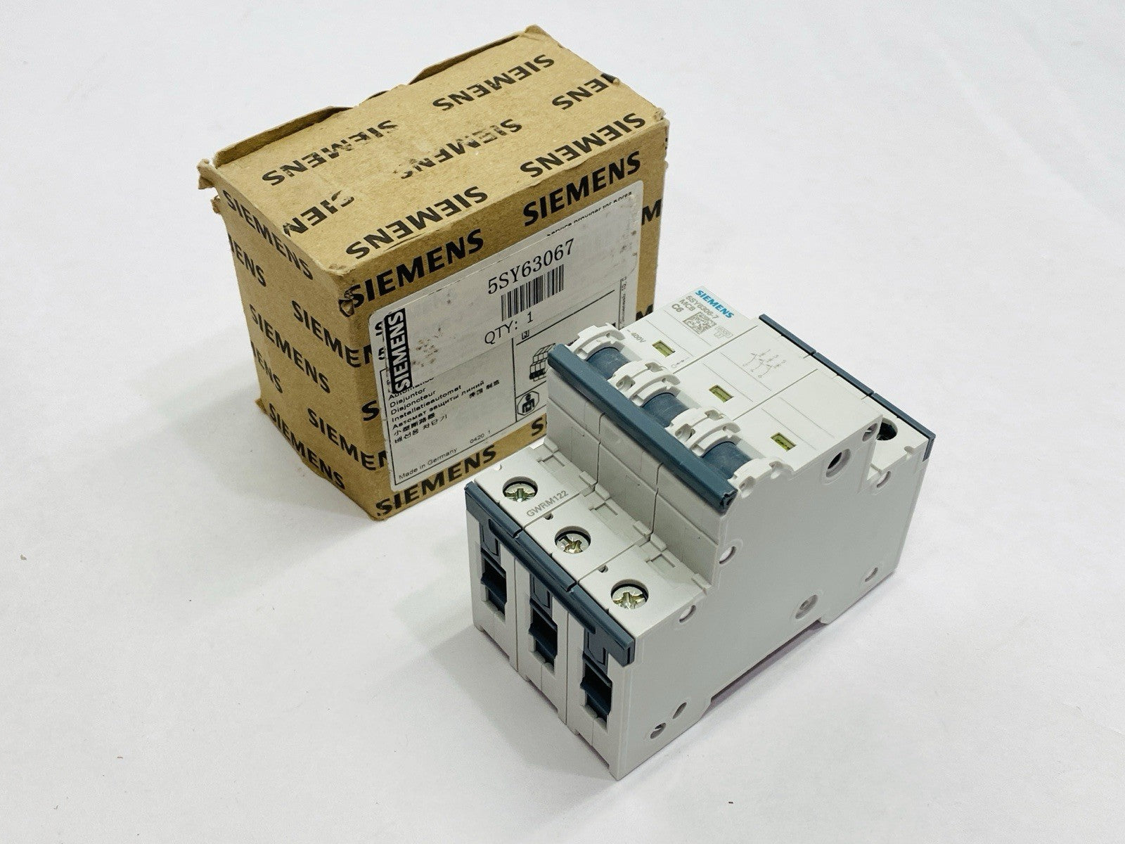 Siemens 5SY6306-7 Miniature Circuit Breaker 3-Pole 6A 400V - Maverick Industrial Sales