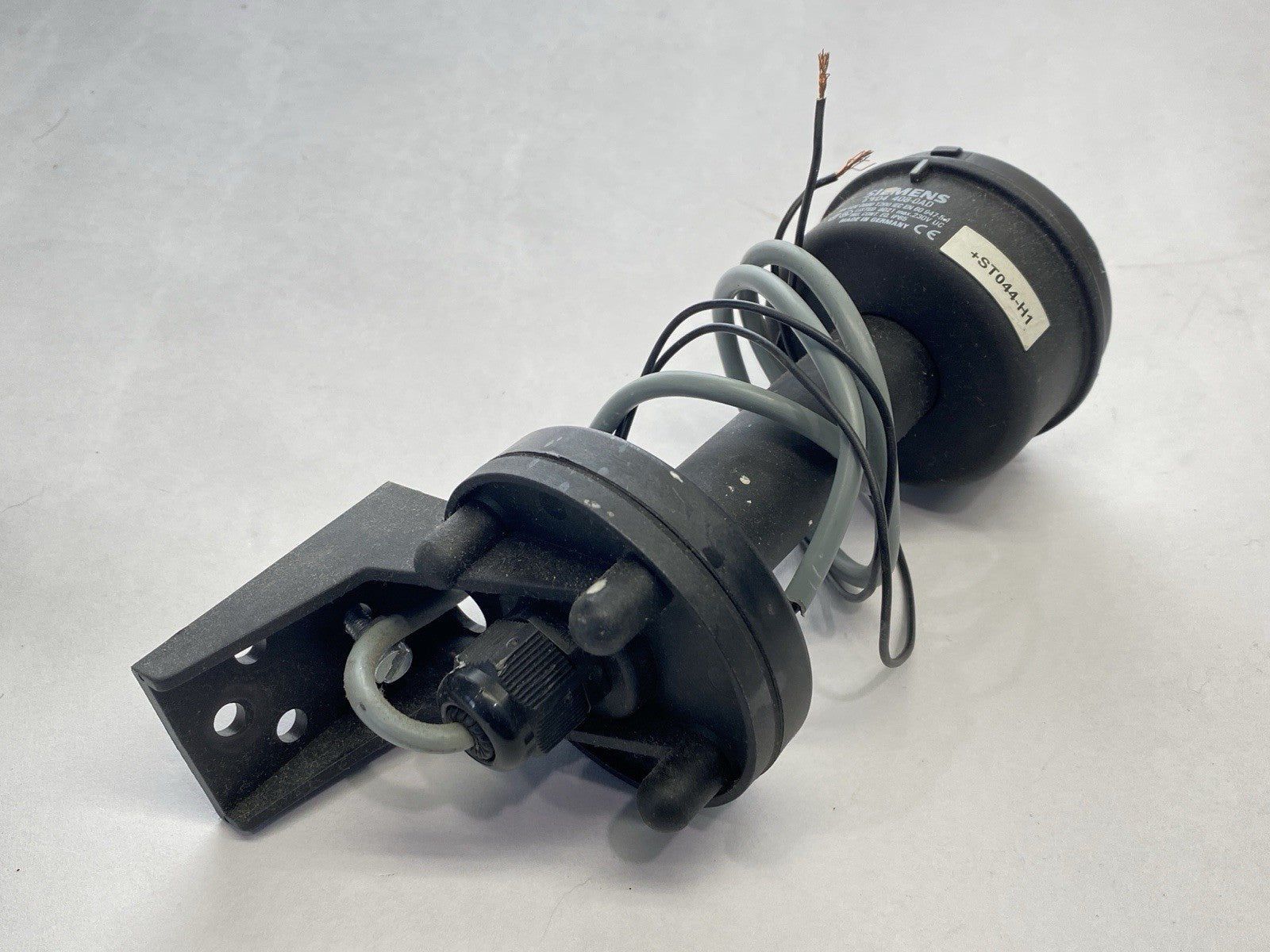 Siemens 8WD4408-0AD Signaling Column Connector Element - Maverick Industrial Sales