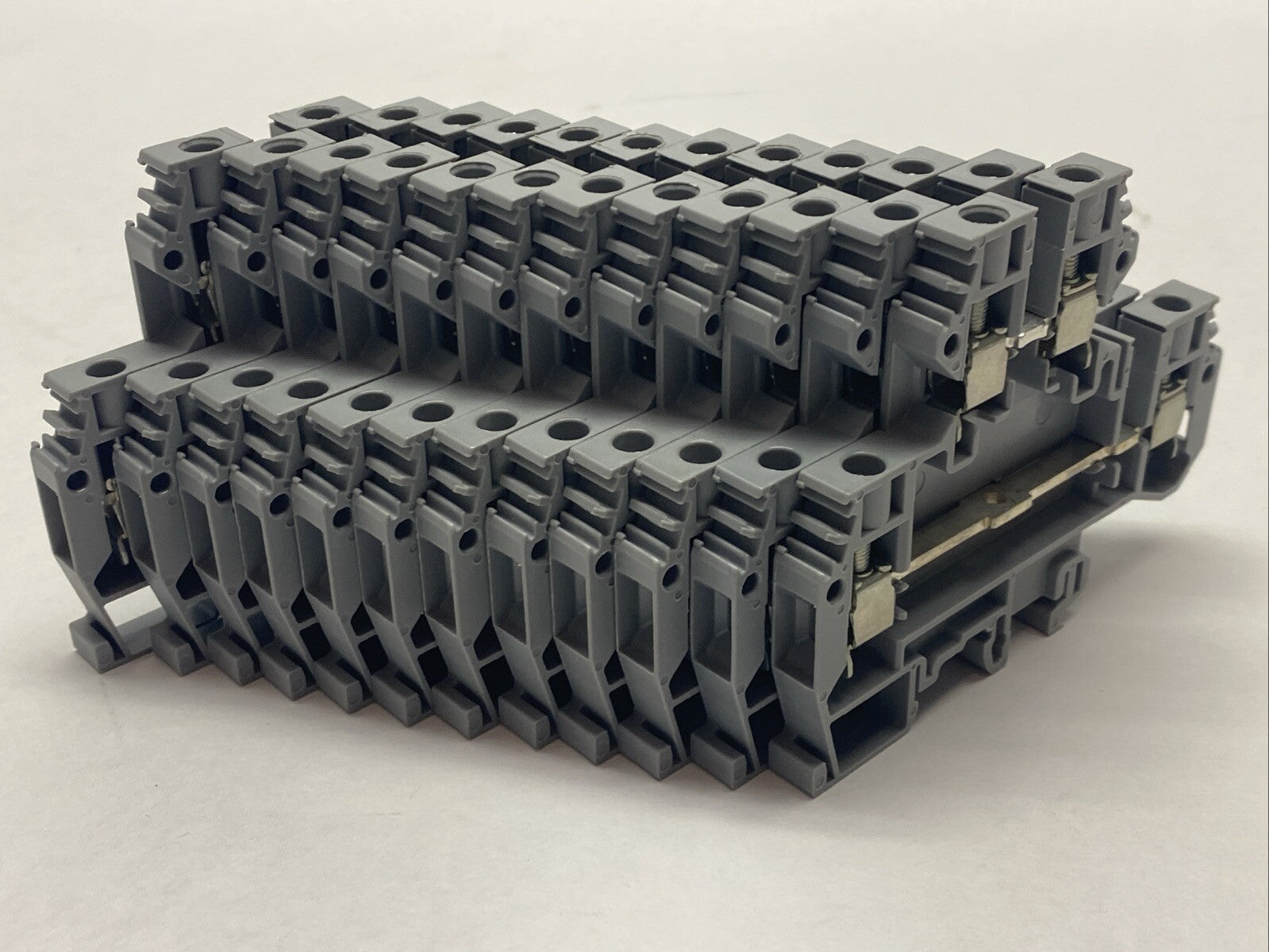 11550112,M6/8.D2 | Entrelec 11550112 Terminal Blocks M6/8.D2 LOT OF 12 - New – Open box - Maverick Industrial Sales